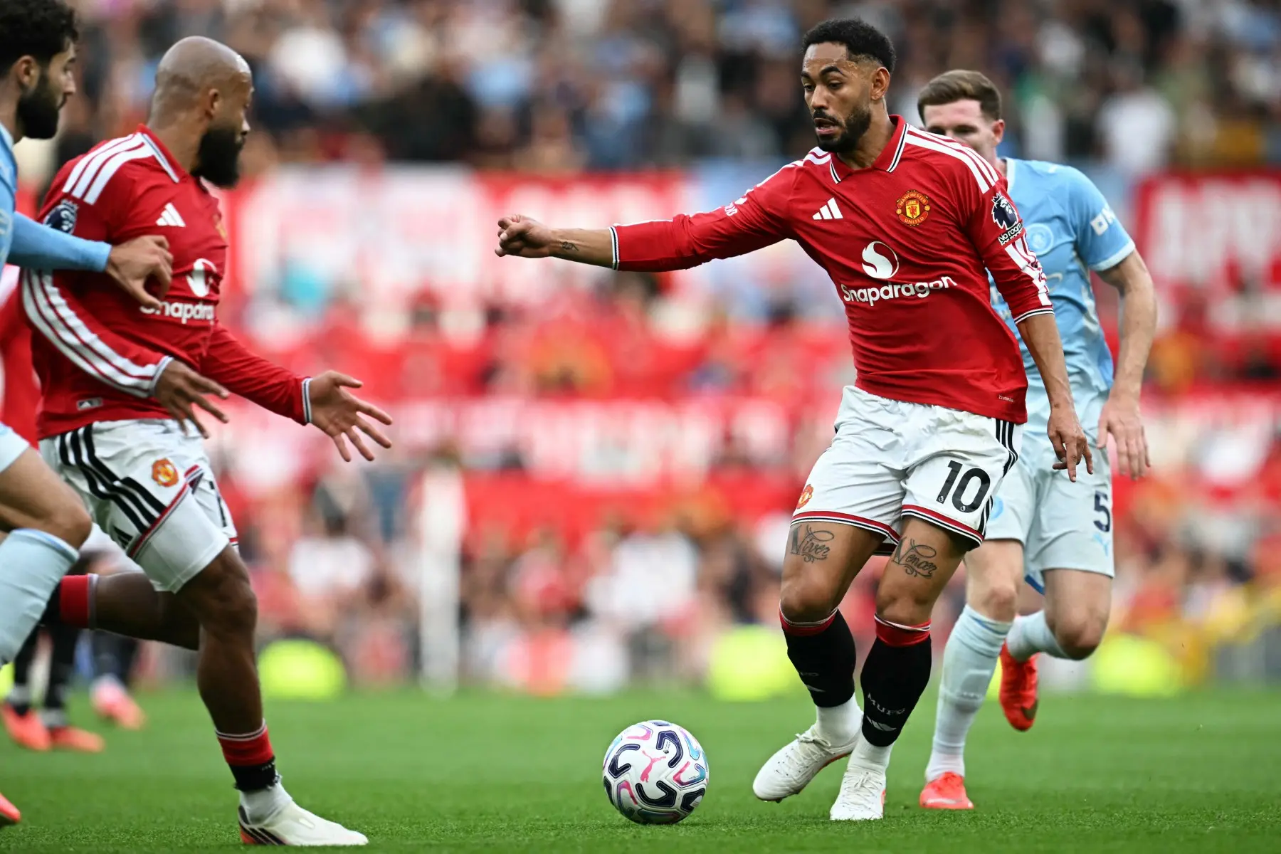 Fulham x Manchester United: veja prováveis escalações e onde assistir ao jogo do Inglês