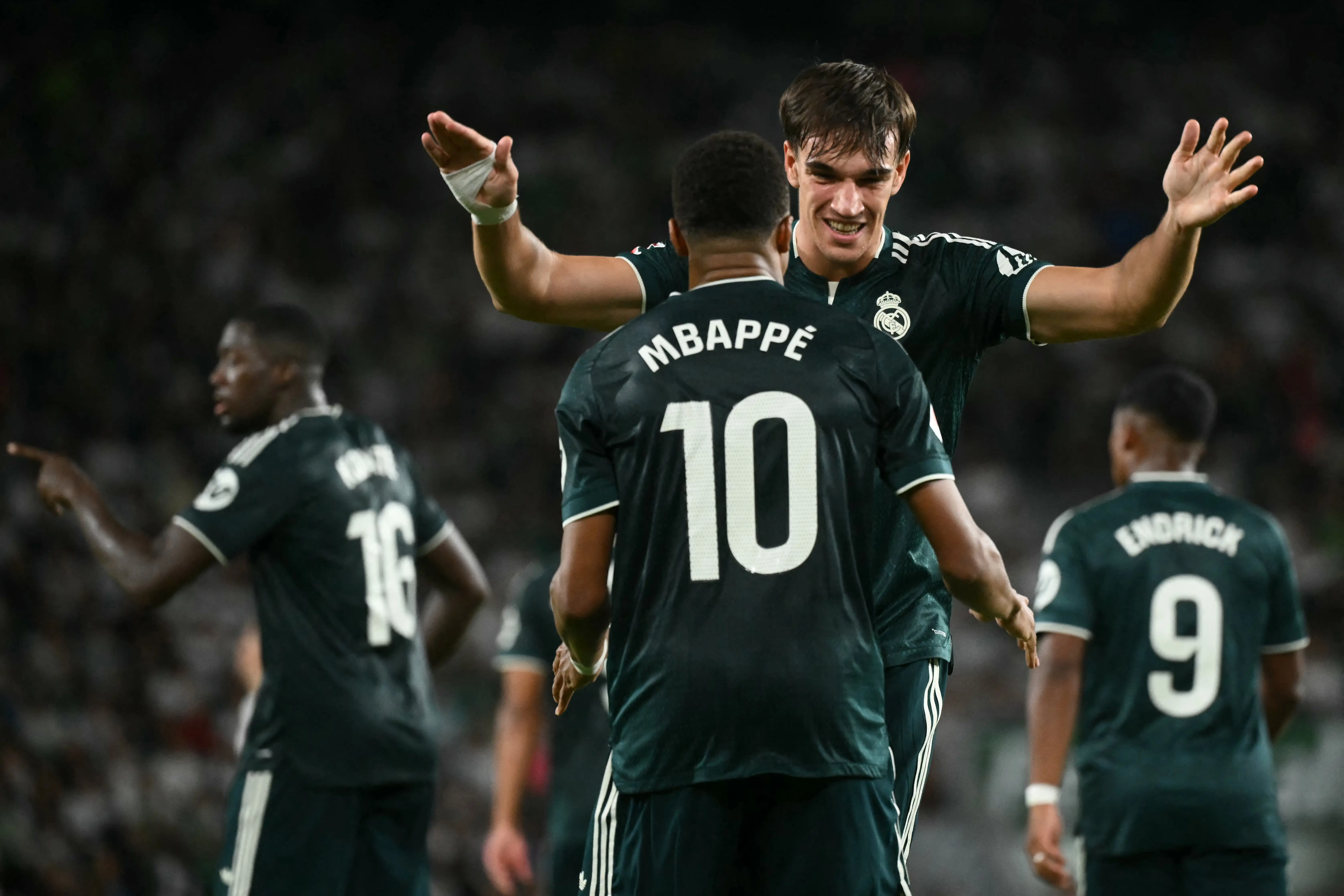 Atlético de Madrid x Real Madrid pelo Espanhol: onde assistir e prováveis escalações