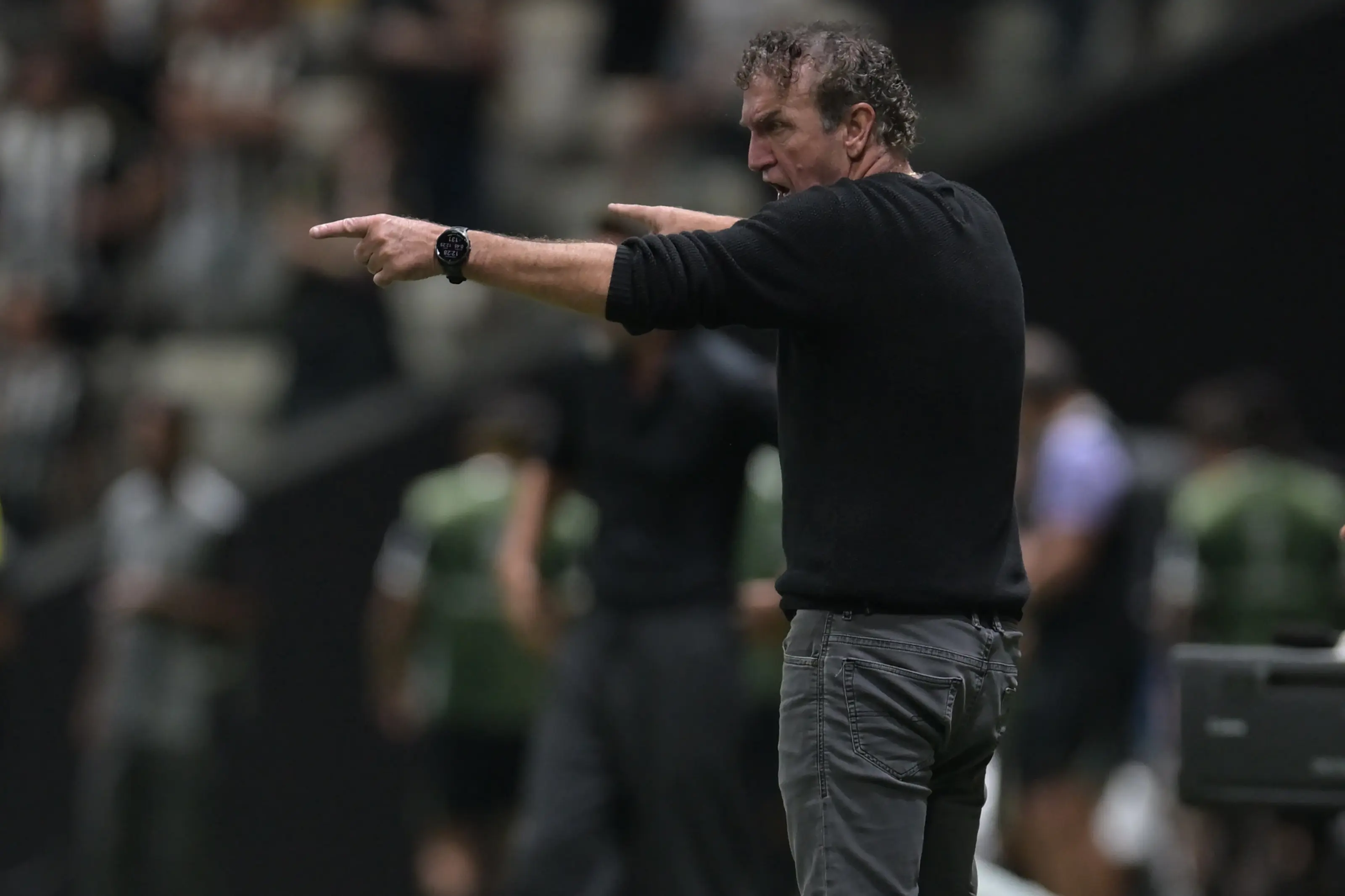 Cuca explica mudanças e admite que Santos “sentiu” o jogo contra o Atlético-MG
