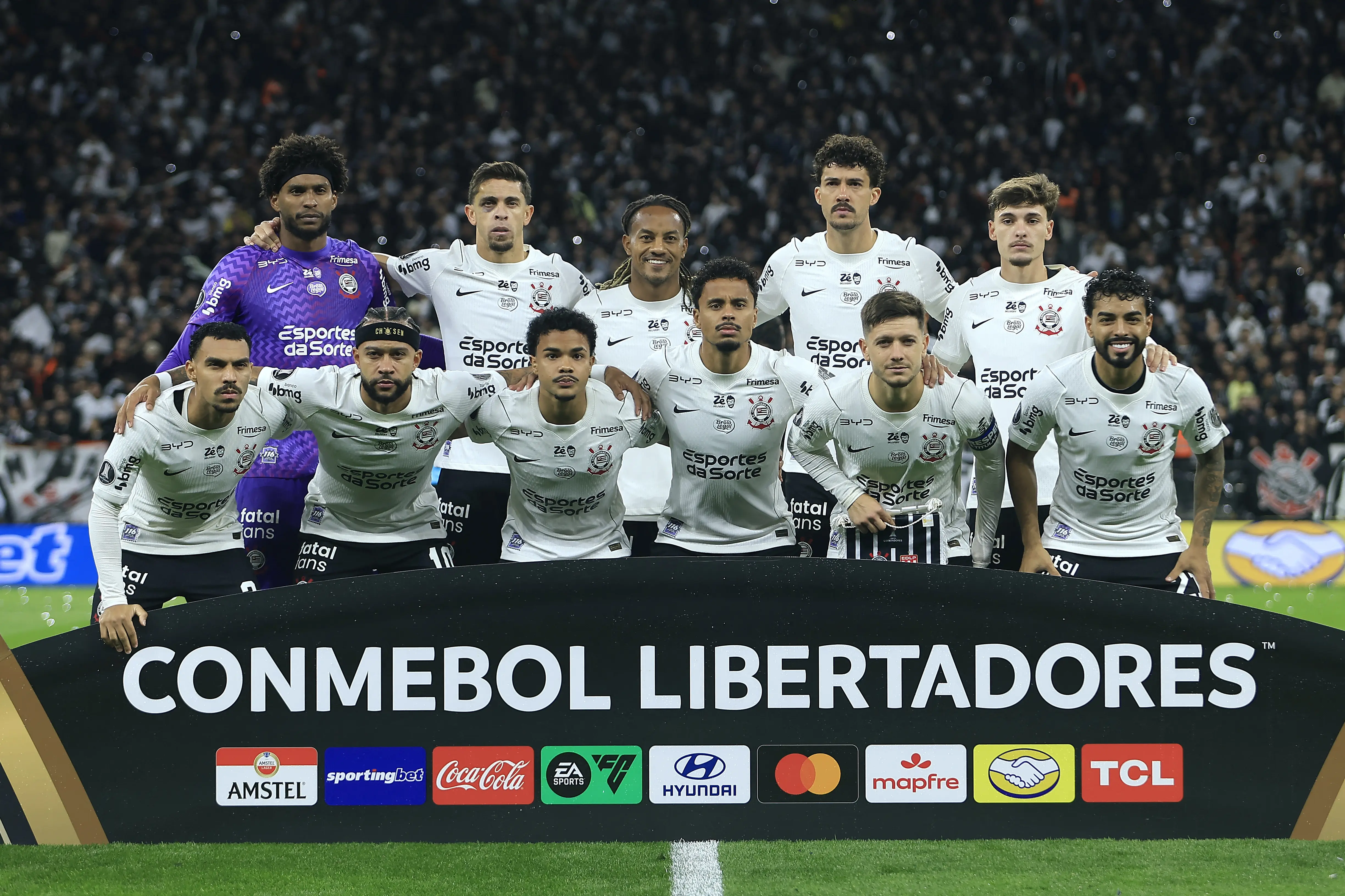 Atuações: Memphis perde pênalti e é vilão em eliminação do Corinthians