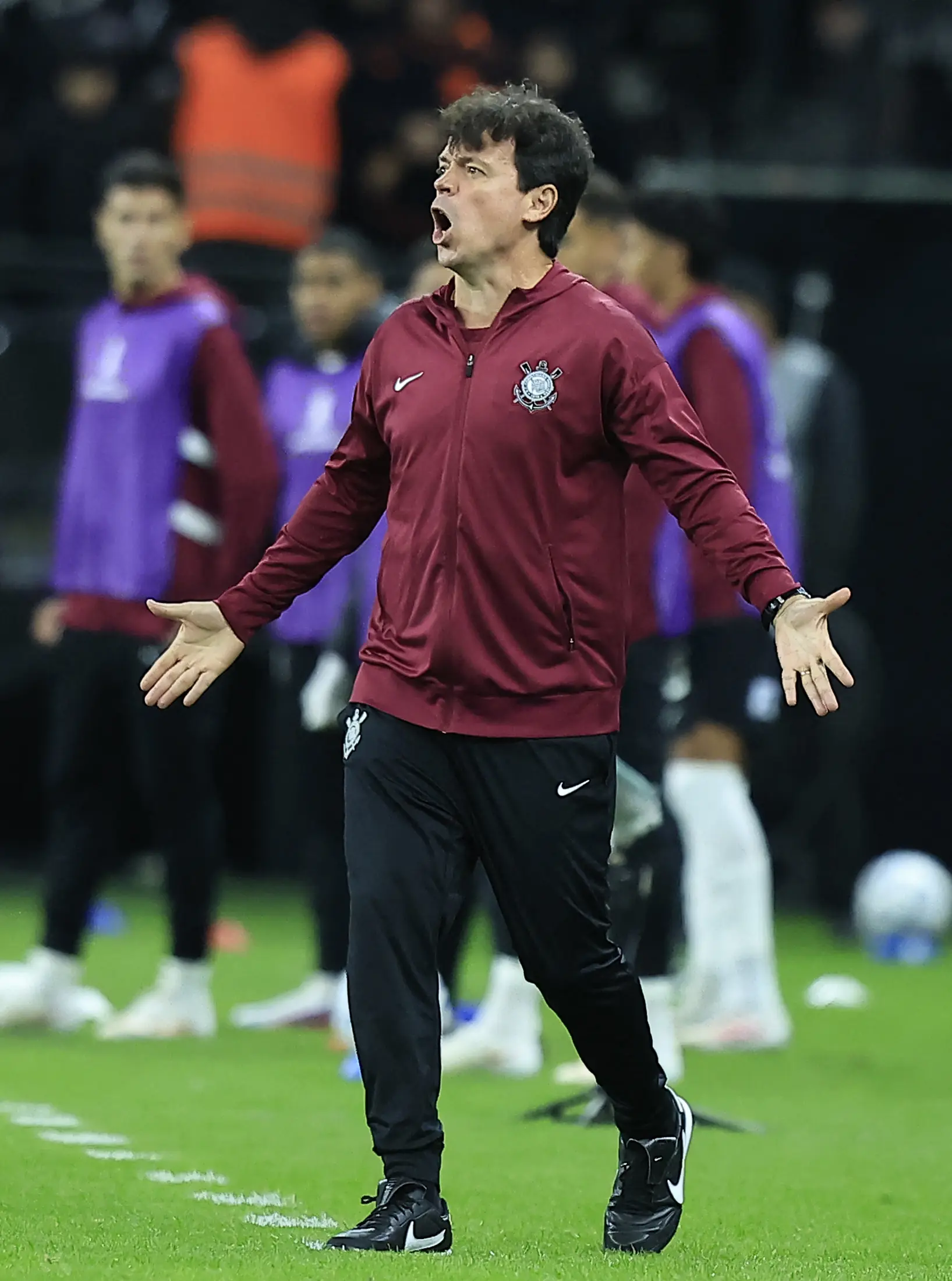 Pressionado no Corinthians, Diniz tem retrospecto ruim contra o Flu