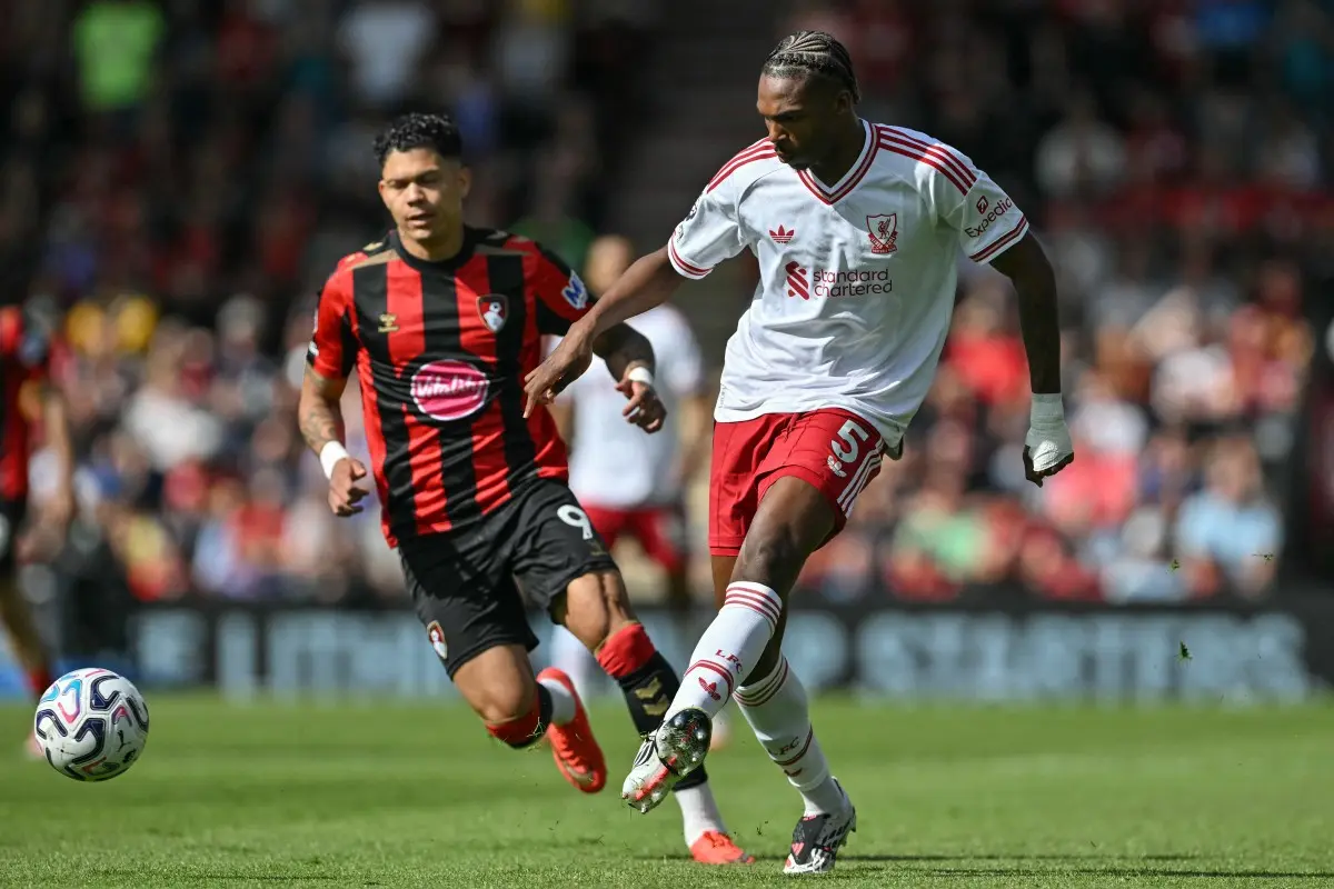 Veja fotos de Bournemouth e Liverpool pelo Inglês