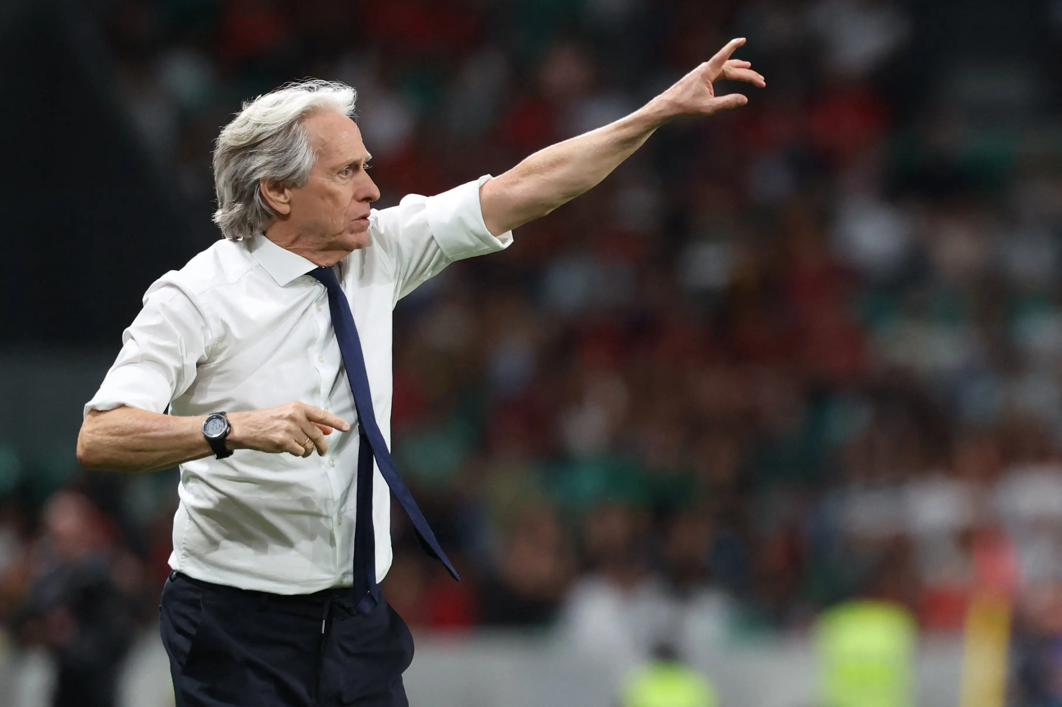 Jorge Jesus critica redução de estrangeiros no Brasileirão e problematiza formação de jogadores