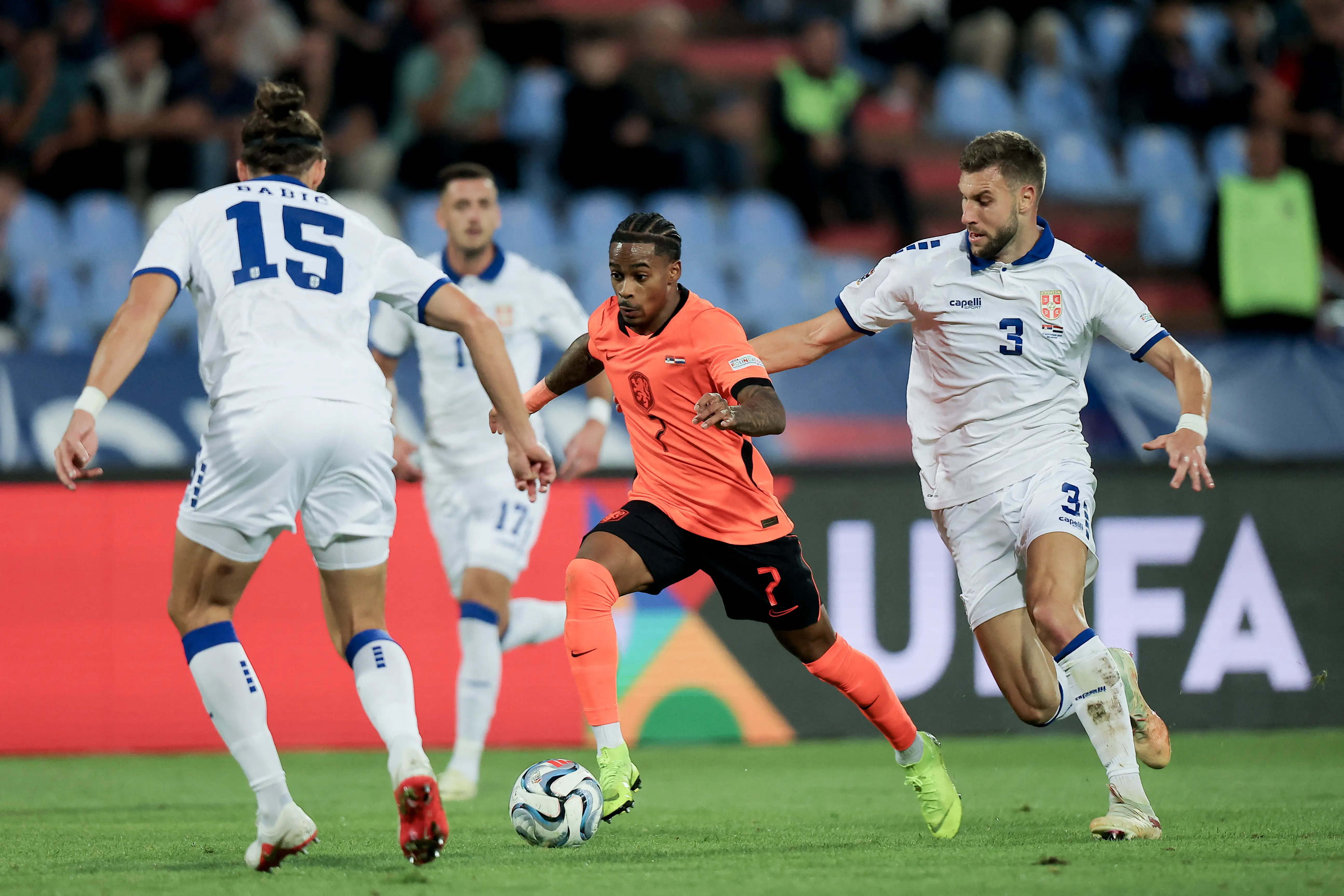 Veja as fotos do confronto entre Sérvia e Holanda