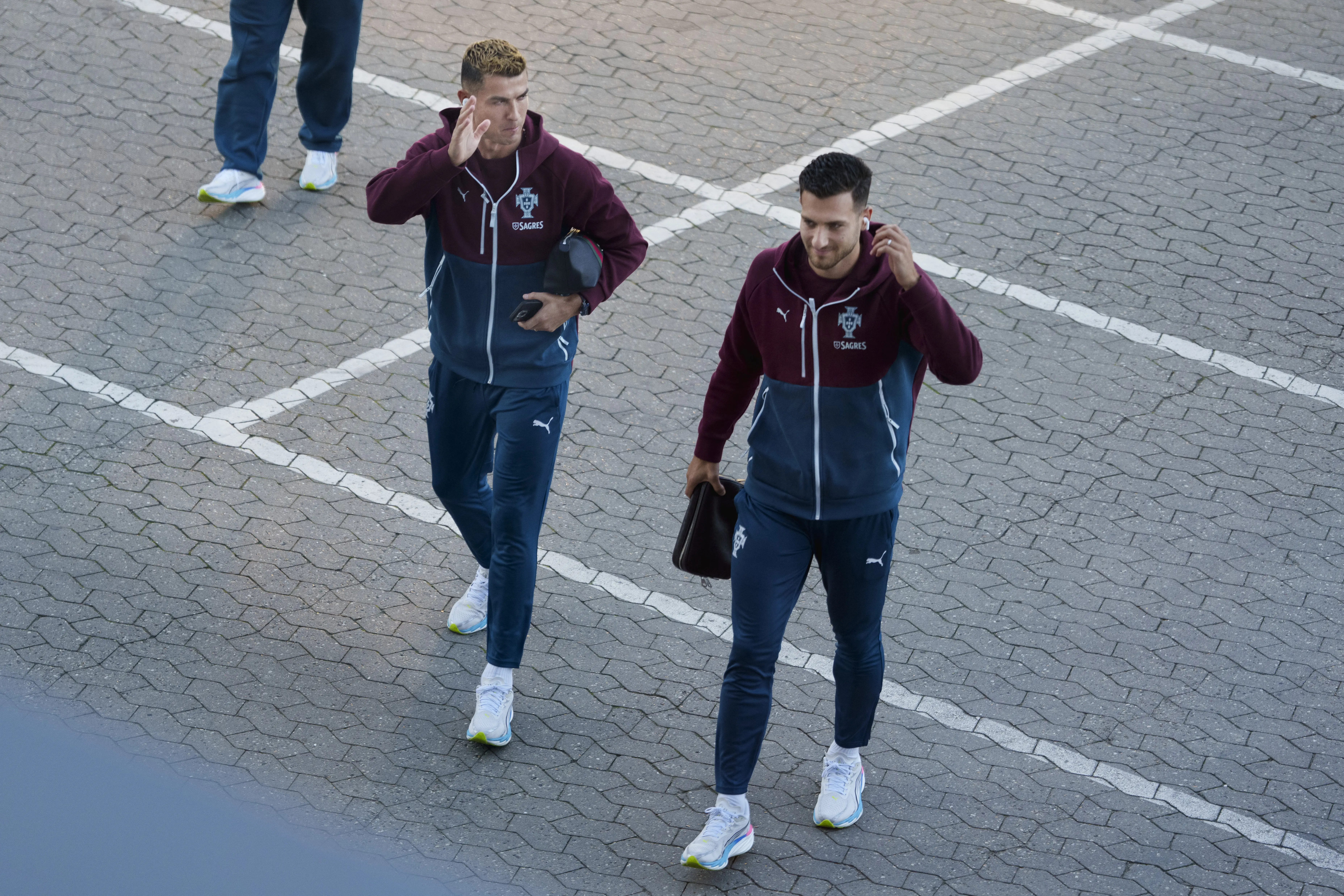 CR7 deixa concentração de Portugal após atrito com Jorge Jesus: “Direi a verdade a todos”