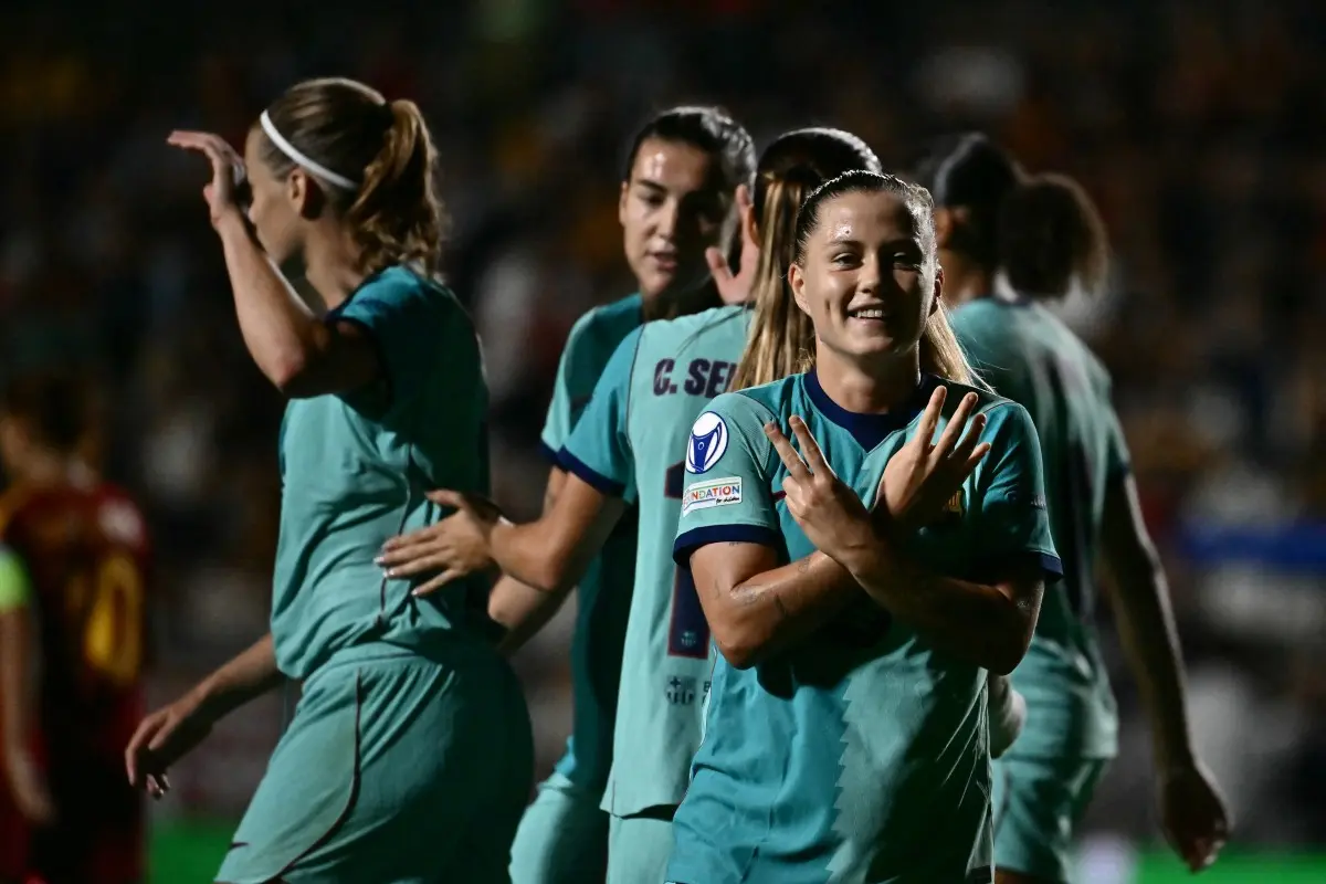 Barcelona faz seis na Roma, assume liderança e mantém 100% na Liga dos Campeões feminina