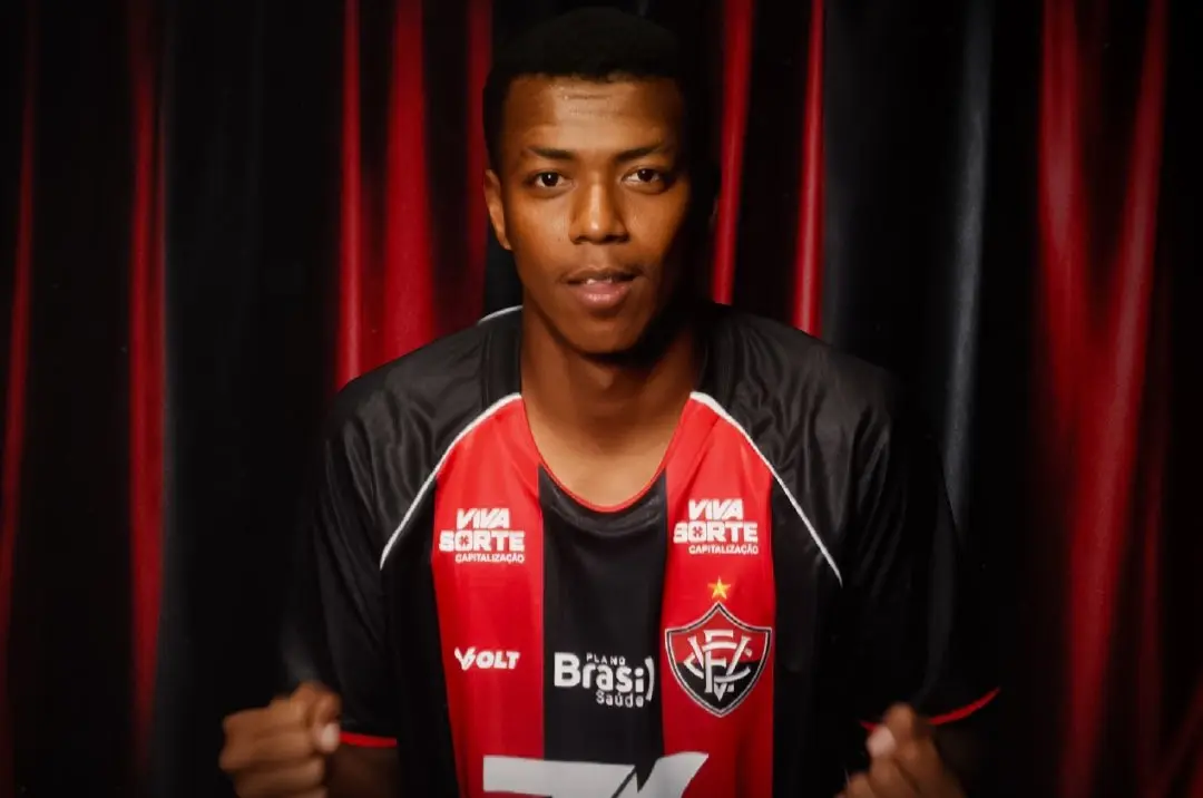Vitória anuncia contratação de destaque da Série D do Brasileiro