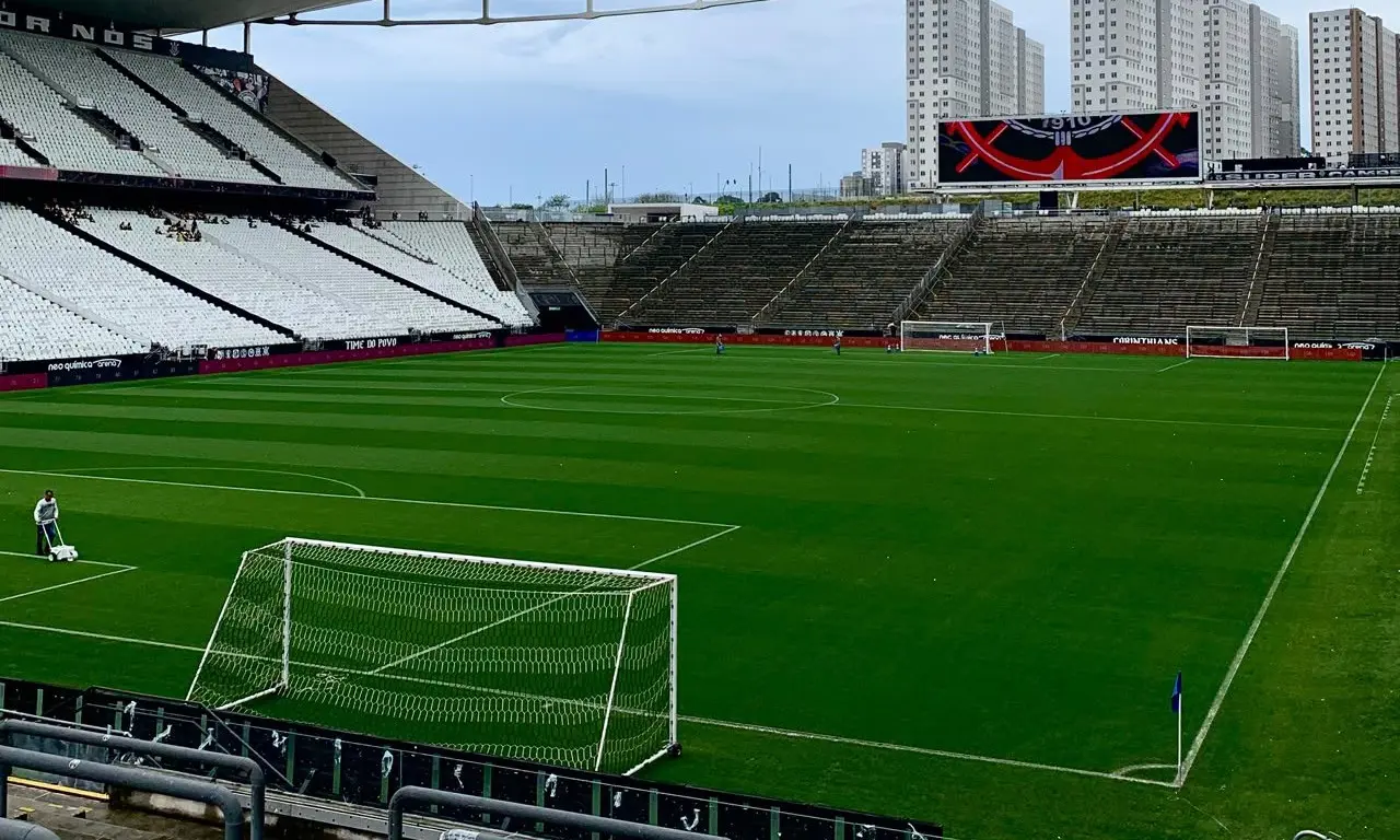Corinthians x Fluminense: siga o tempo real do jogo pela 28ª rodada do Brasileirão