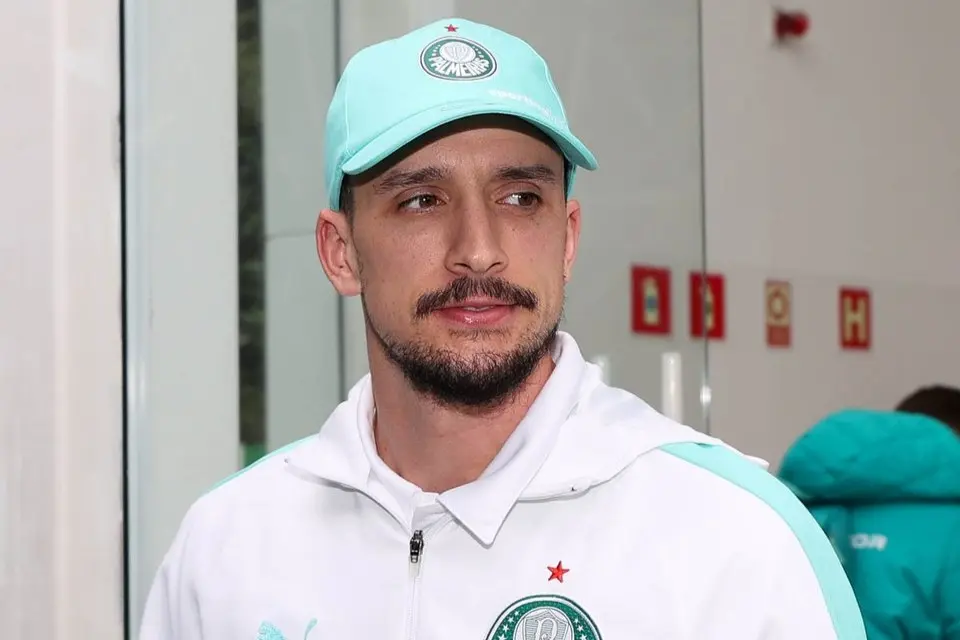 Palmeiras embarca para Quito com Piquerez e Maurício como dúvidas para duelo com LDU