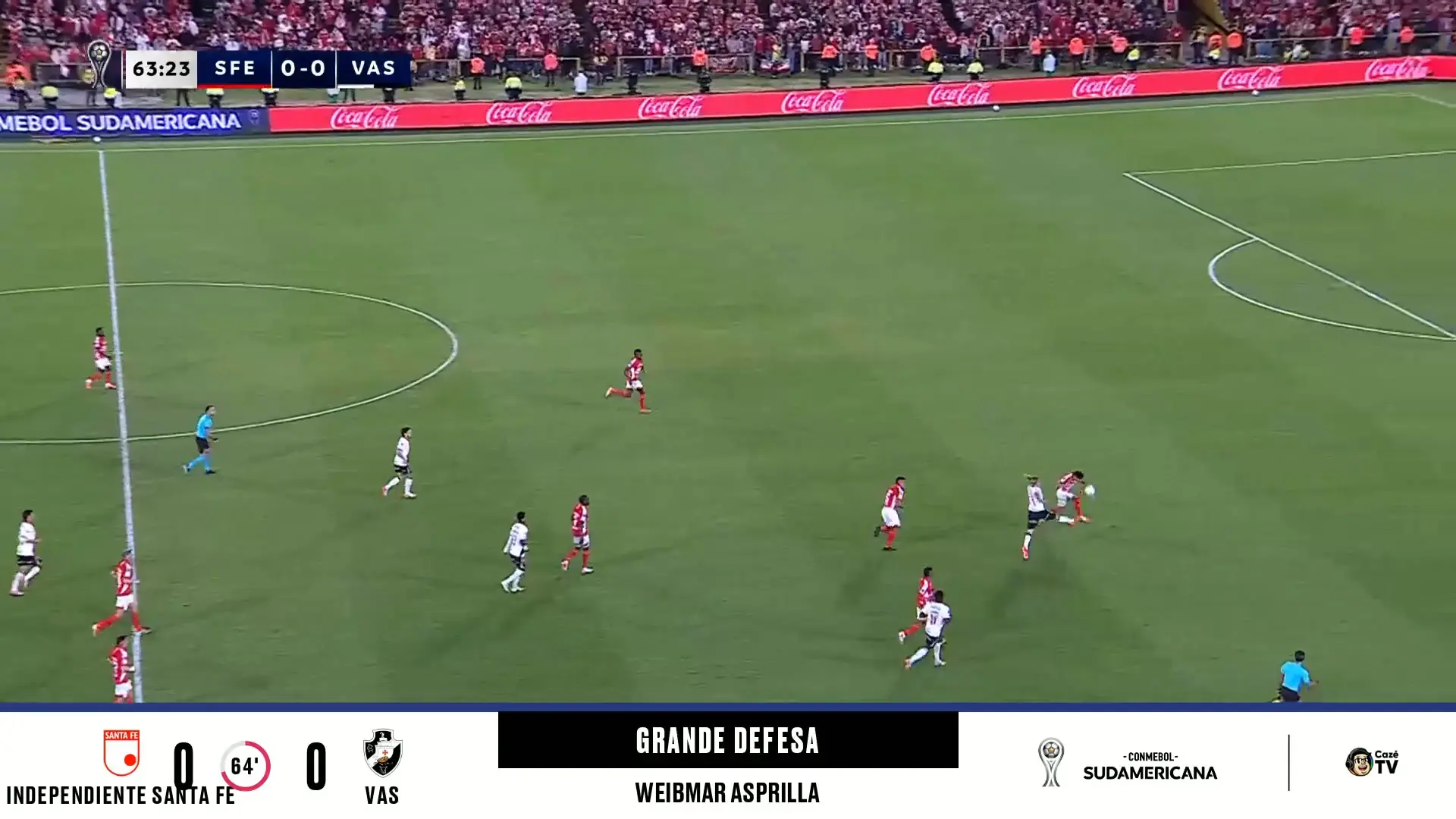 Que chance! Spinelli sai cara a cara, mas desperdiça a melhor oportunidade do Vasco; confira o lance