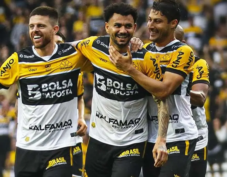 Criciúma vence o Avaí e entra no G6 do Brasileirão Série B