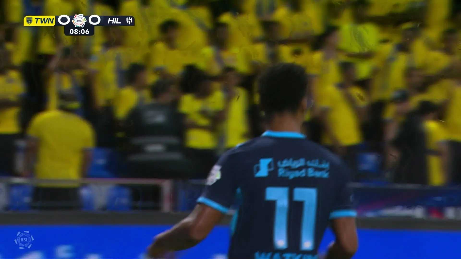Watkins marca duas vezes para o Al-Hilal após dois erros do Al-Taawoun; veja o lance