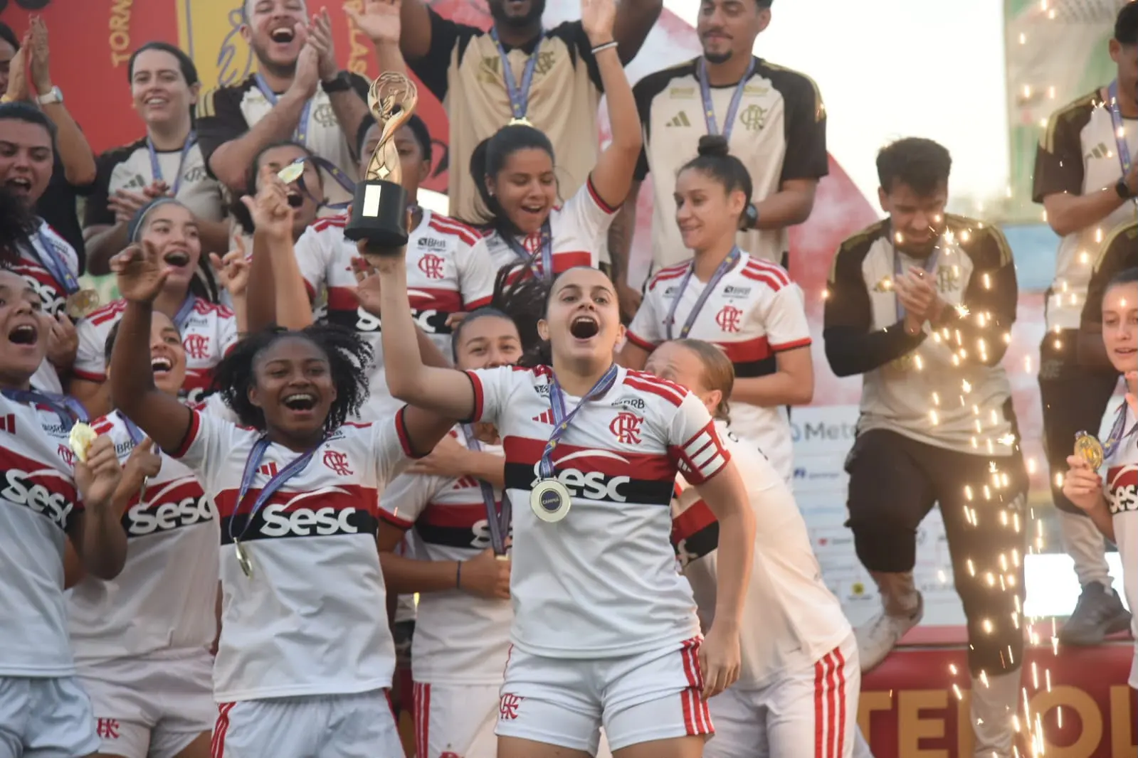 Flamengo derrota São Paulo e é campeão do Torneio Internacional Estrelas de Futebol Feminino