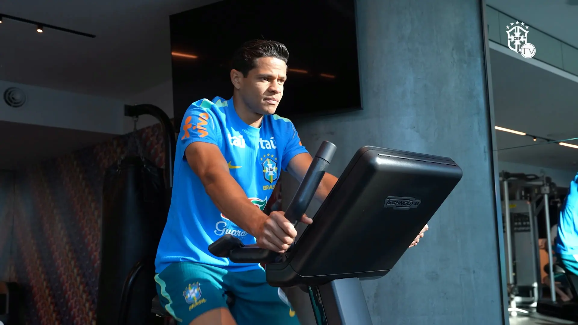 Jogadores da Seleção realizam treino na academia em Brisbane