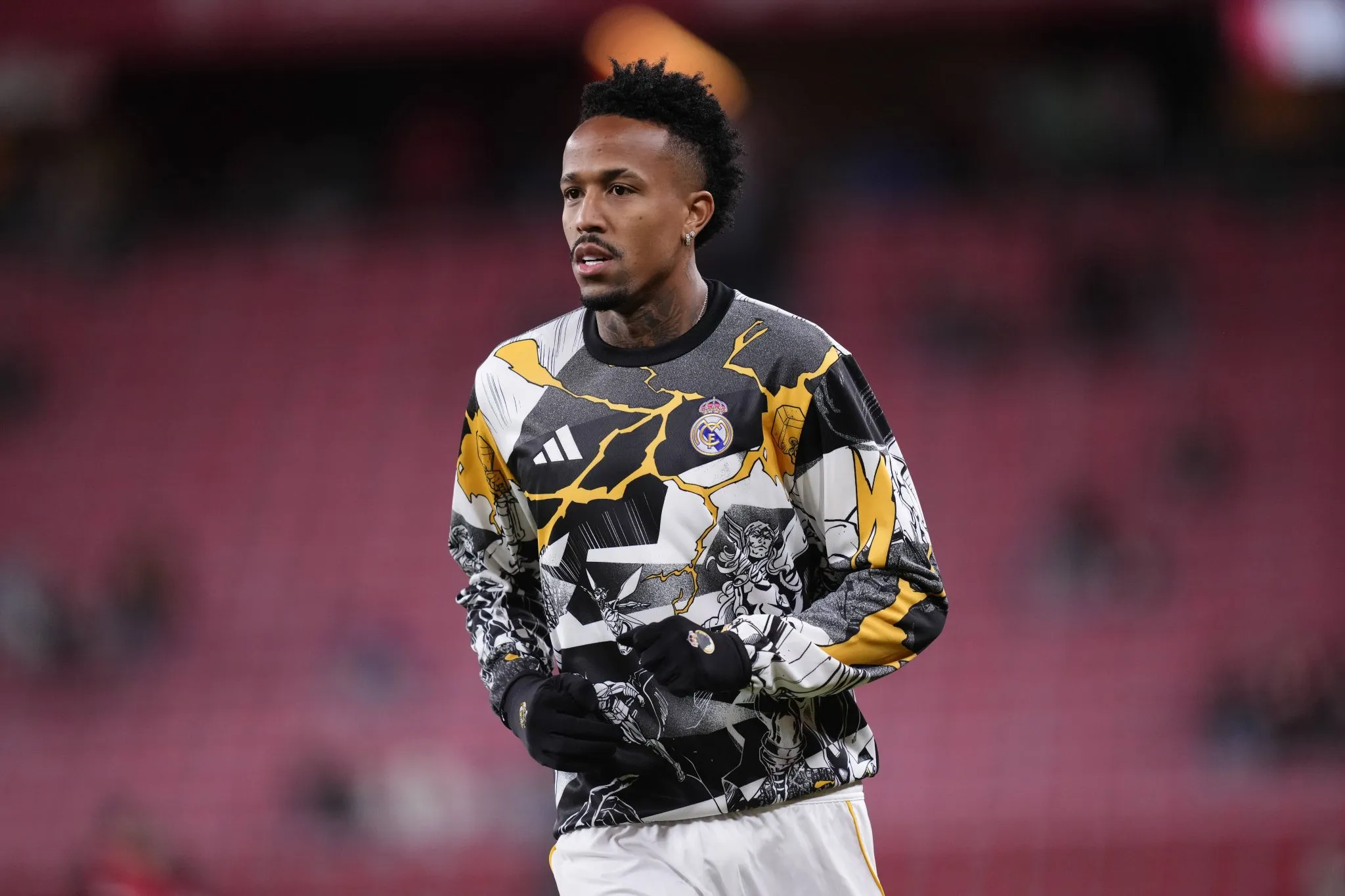 Éder Militão retorna aos treinos do Real Madrid enquanto elenco enfrenta onda de lesões