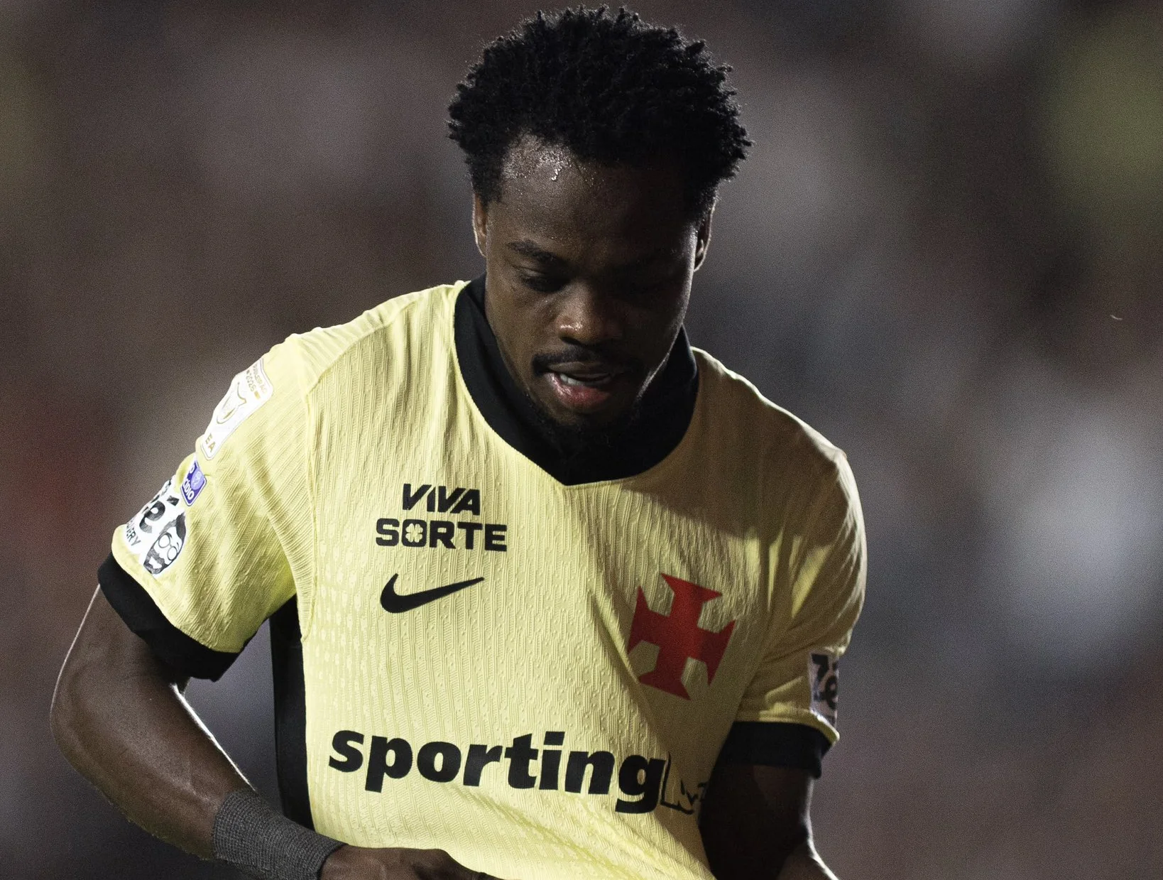 Gómez celebra goleada do Vasco e destaca trabalho de Pedro Miguel: “Mais juntos”
