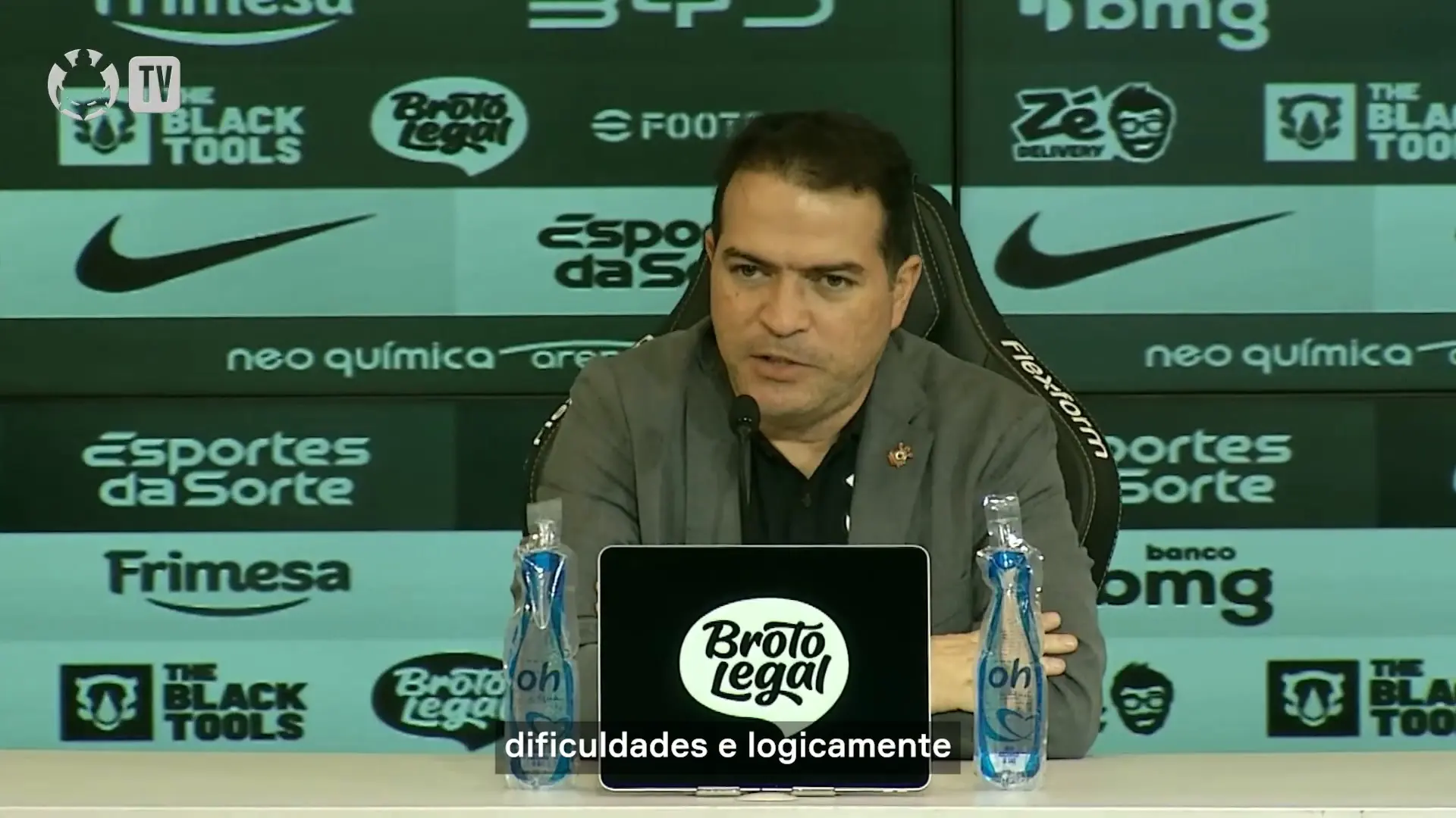 Marcelo Paz garante permanência de Fernando Diniz no comando técnico do Corinthians