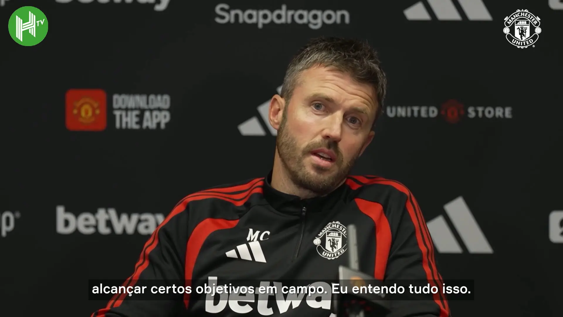 Carrick fala sobre as especulações a respeito de seu futuro no Man United