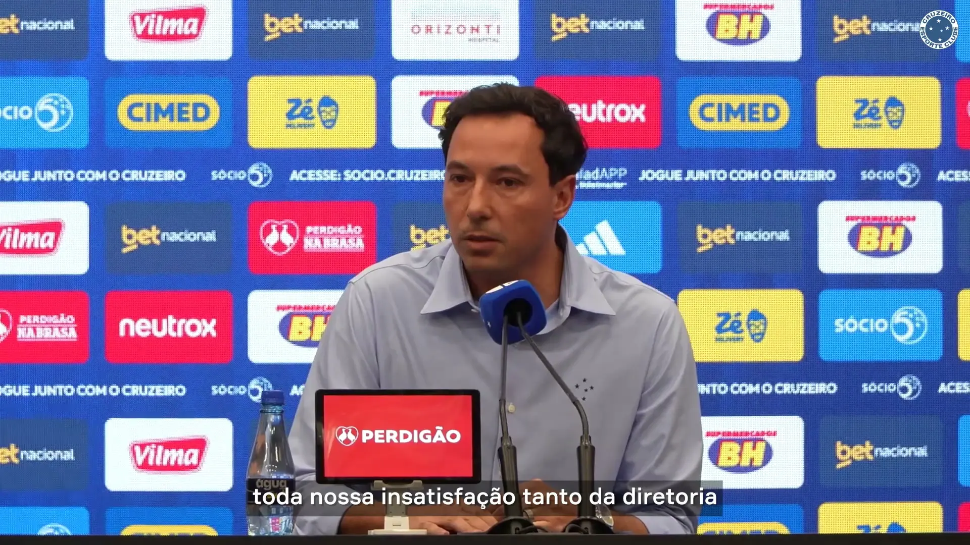 Vice-presidente do Cruzeiro faz pronunciamento após eliminação na Copa do Brasil