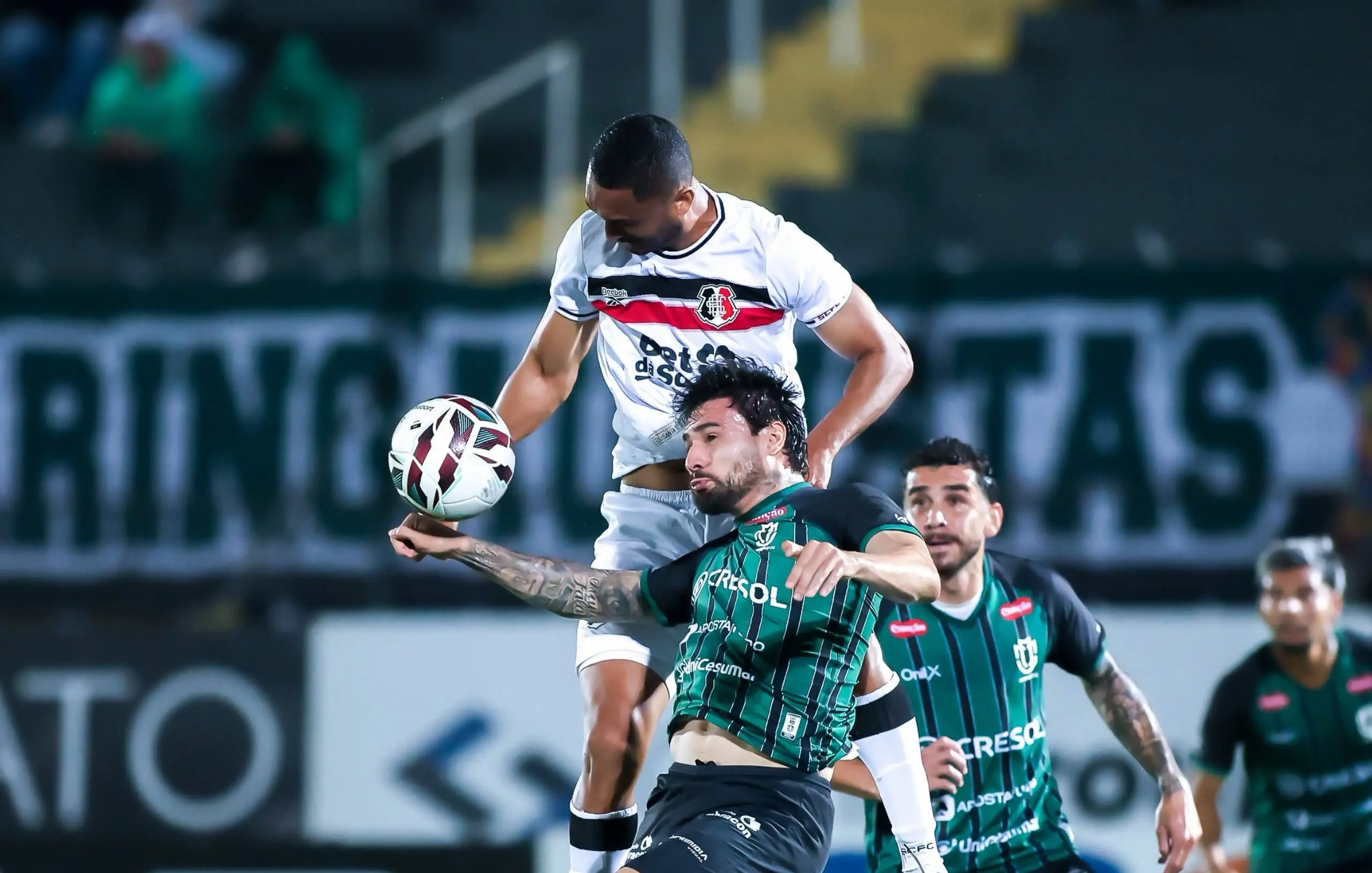Santa Cruz bate Maringá com gol no fim e lidera Grupo B da Série C