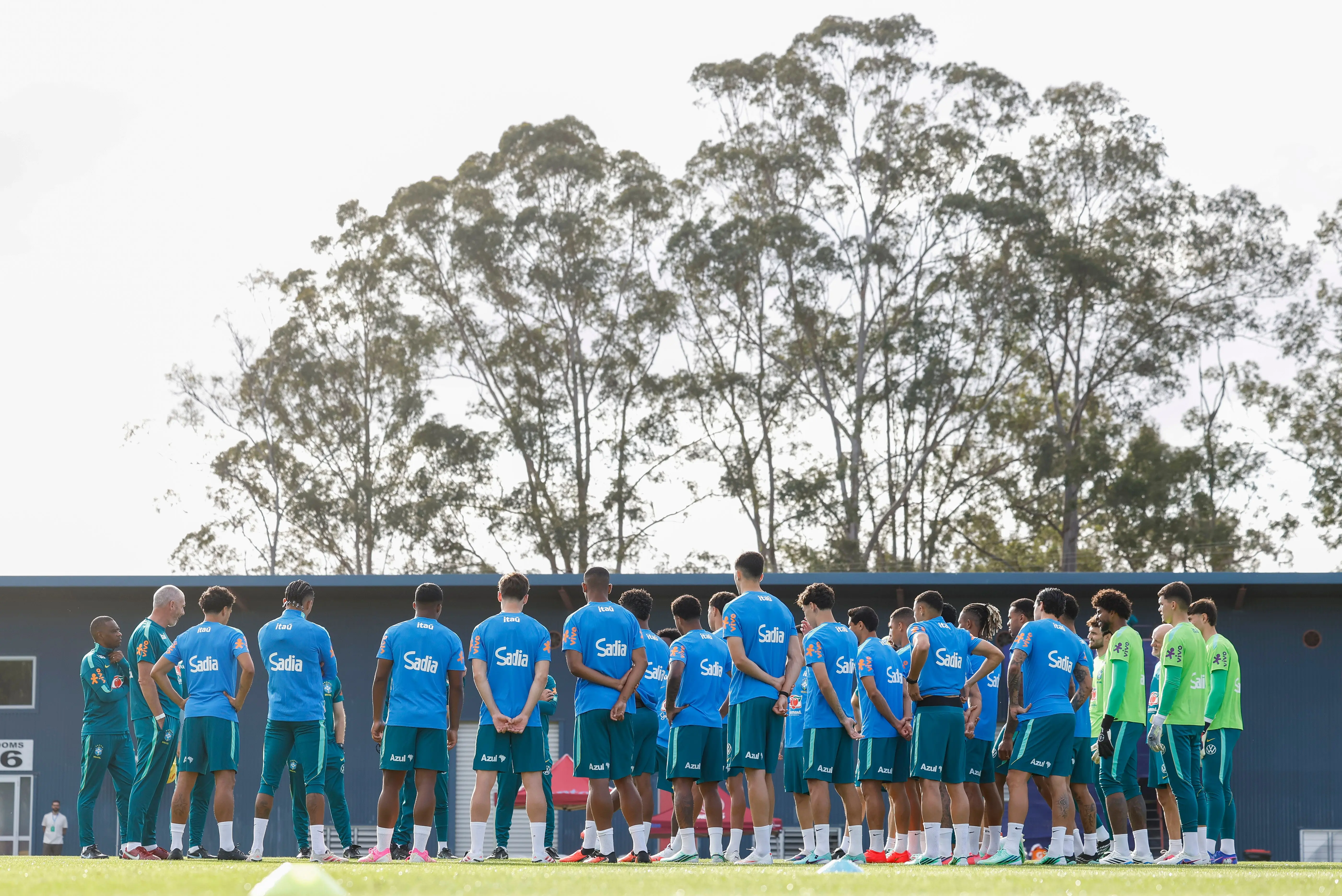 Ancelotti comanda primeiro treino da Seleção com elenco completo antes de enfrentar a Austrália