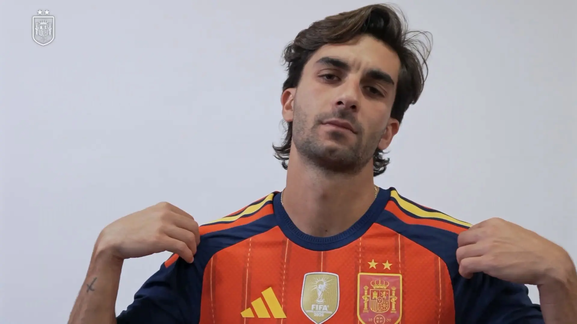 Espanha exibe orgulhosamente suas duas estrelas de campeã do mundo