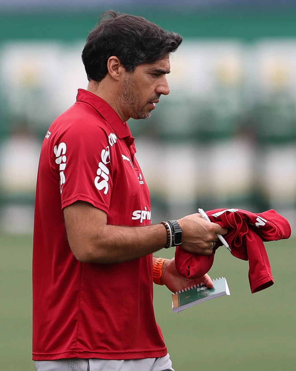 Palmeiras aguarda retorno de convocados para definir elenco contra o Bahia; entenda cenário