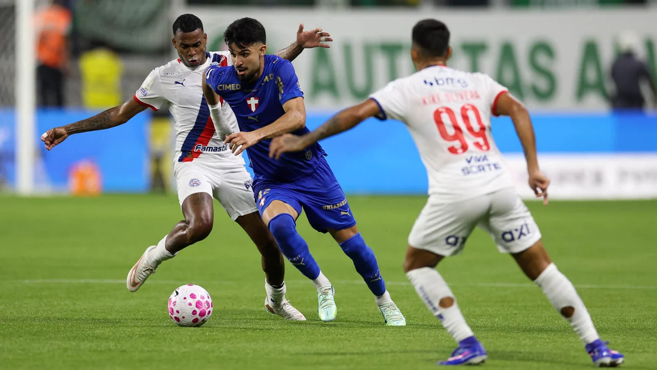 Flaco López finda jejum e tenta chegar a 11 participações em gols em clássicos em 2026
