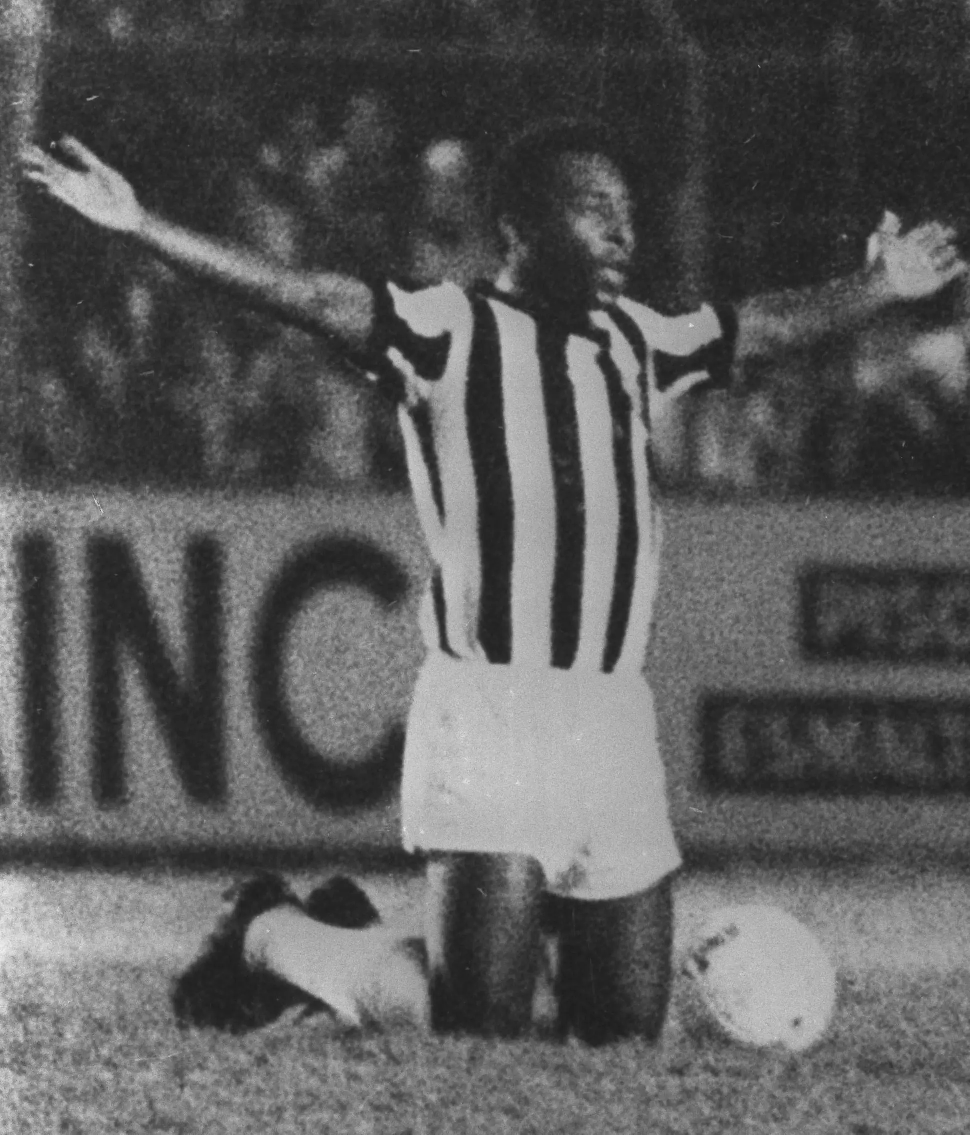 Há 52 anos, Pelé se despedia e realizava seu último jogo pelo Santos