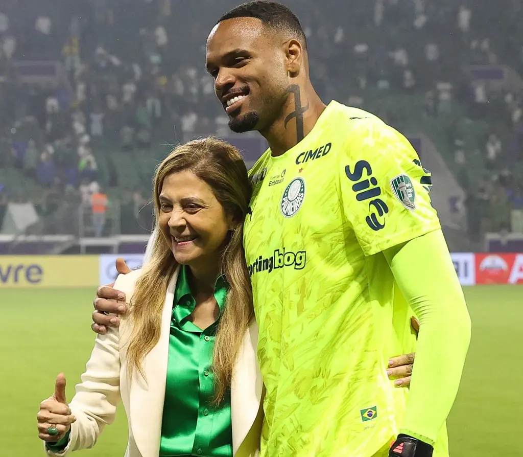 Leila comemora vaga na final da Libertadores e brinca com a torcida do Palmeiras: “Estão mais calmos?”