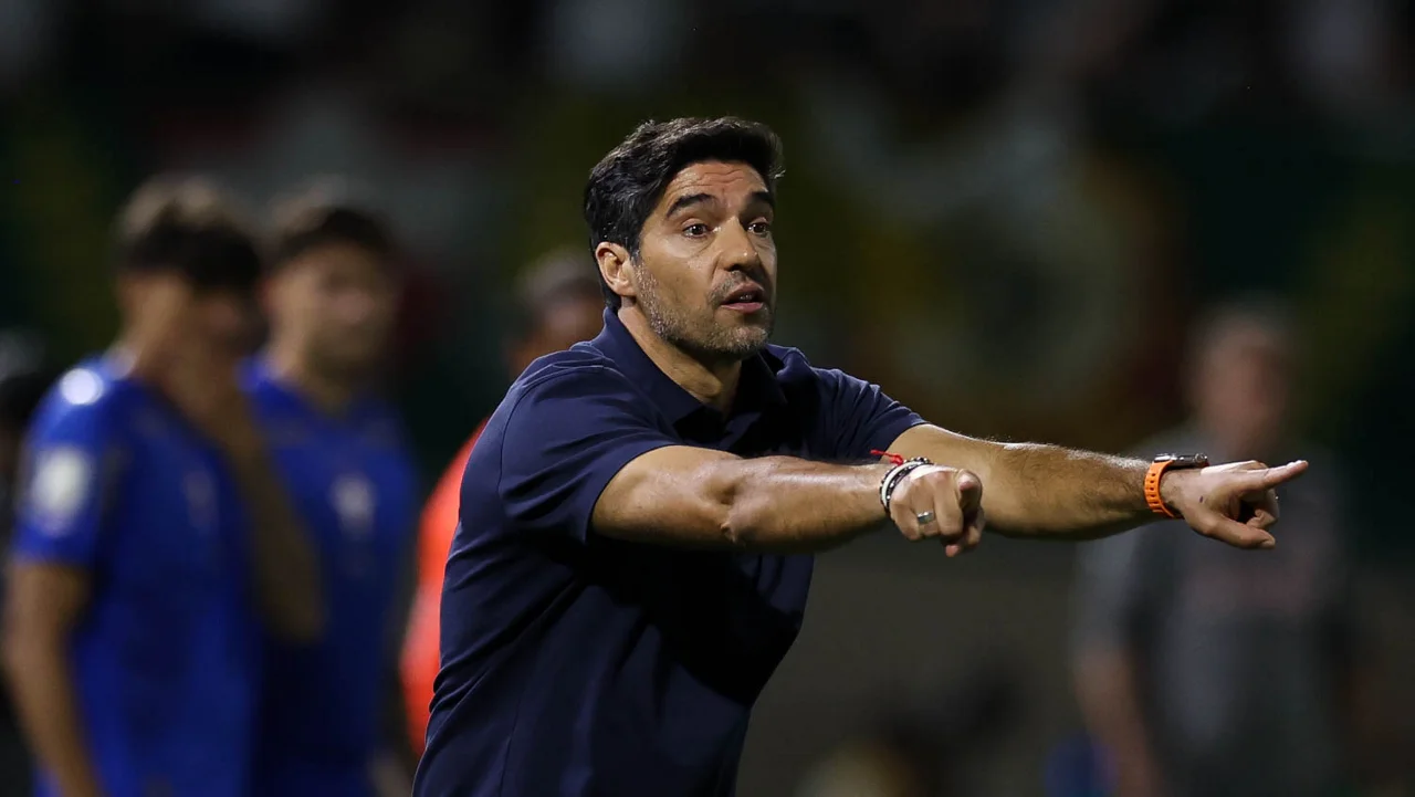 Abel exalta esforço de jogadores do Palmeiras e vê “equipe mais leve” em vitória no Brasileirão