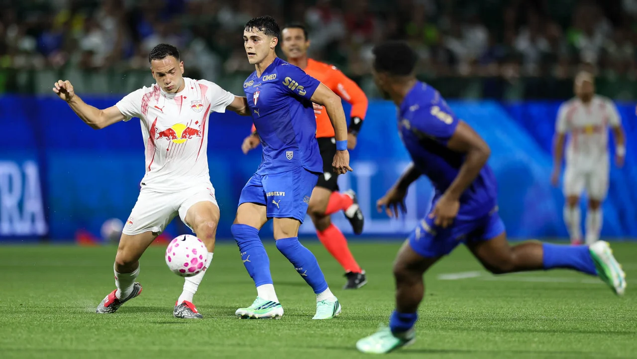 Sosa deixa o campo com dores contra o Bragantino e volta a preocupar o Palmeiras