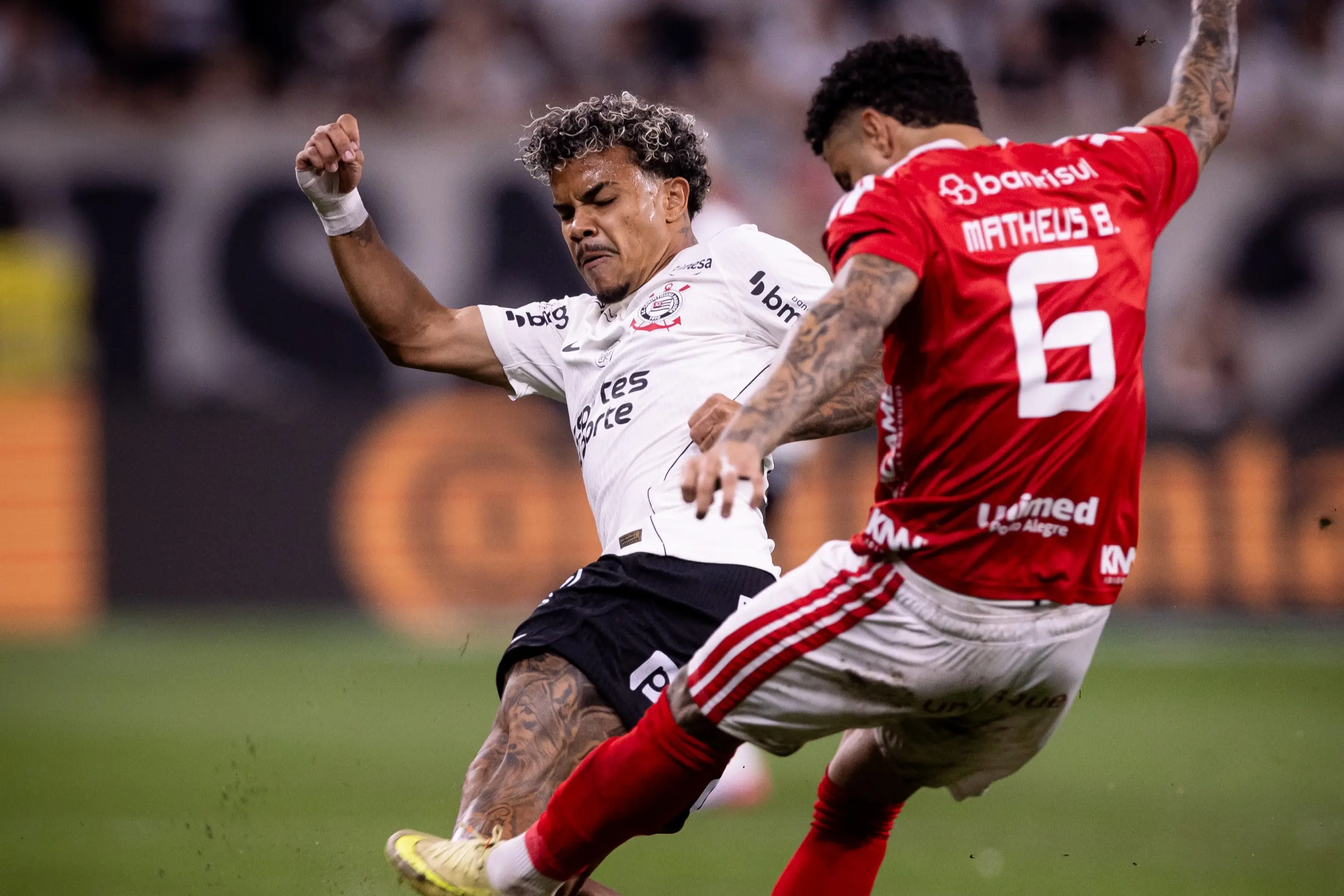 Internacional x Corinthians pelo Brasileirão: onde assistir ao vivo, estatísticas, histórico e escalações