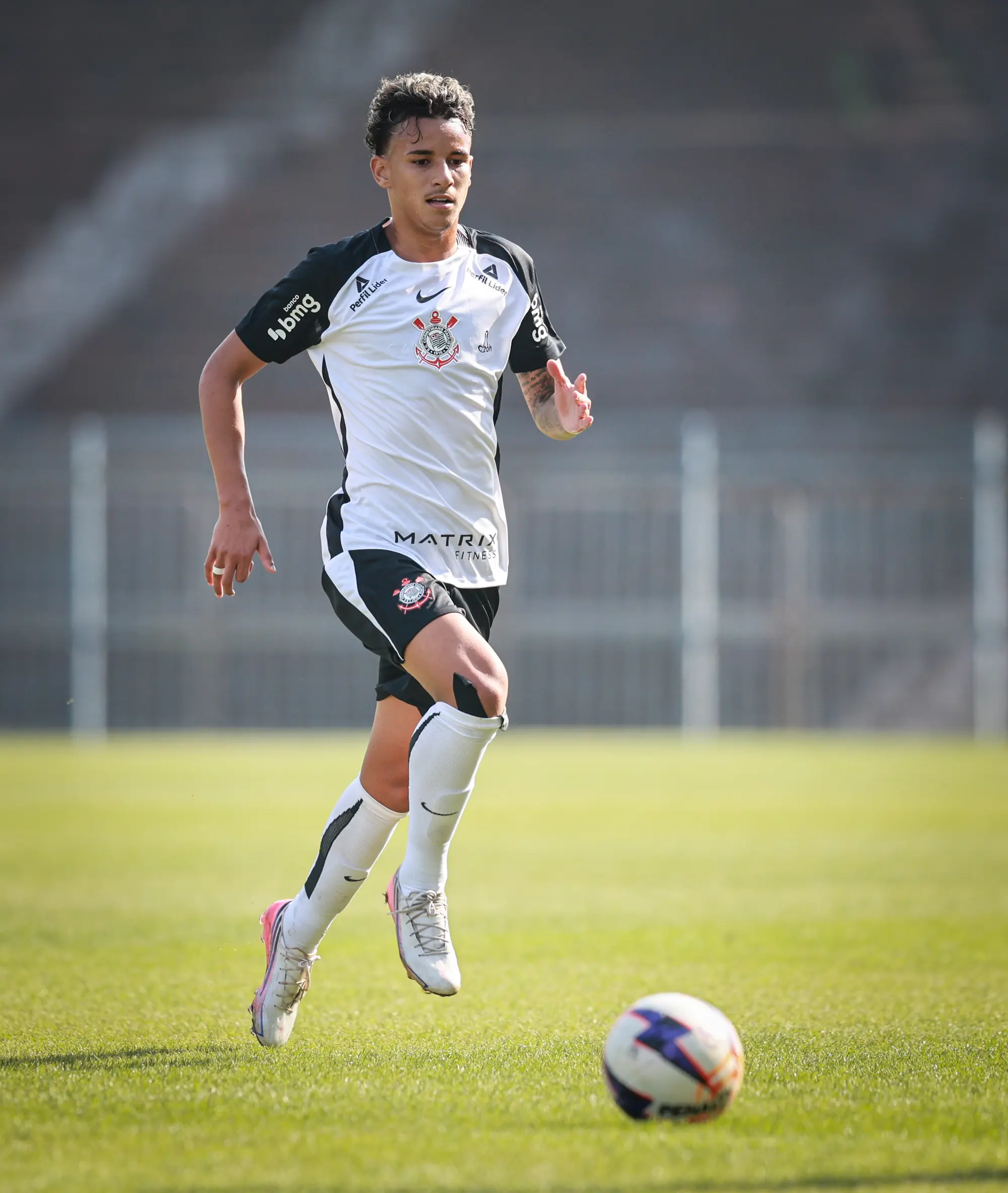 Corinthians e Portuguesa Santista empatam em ida das oitavas do Paulista sub-20