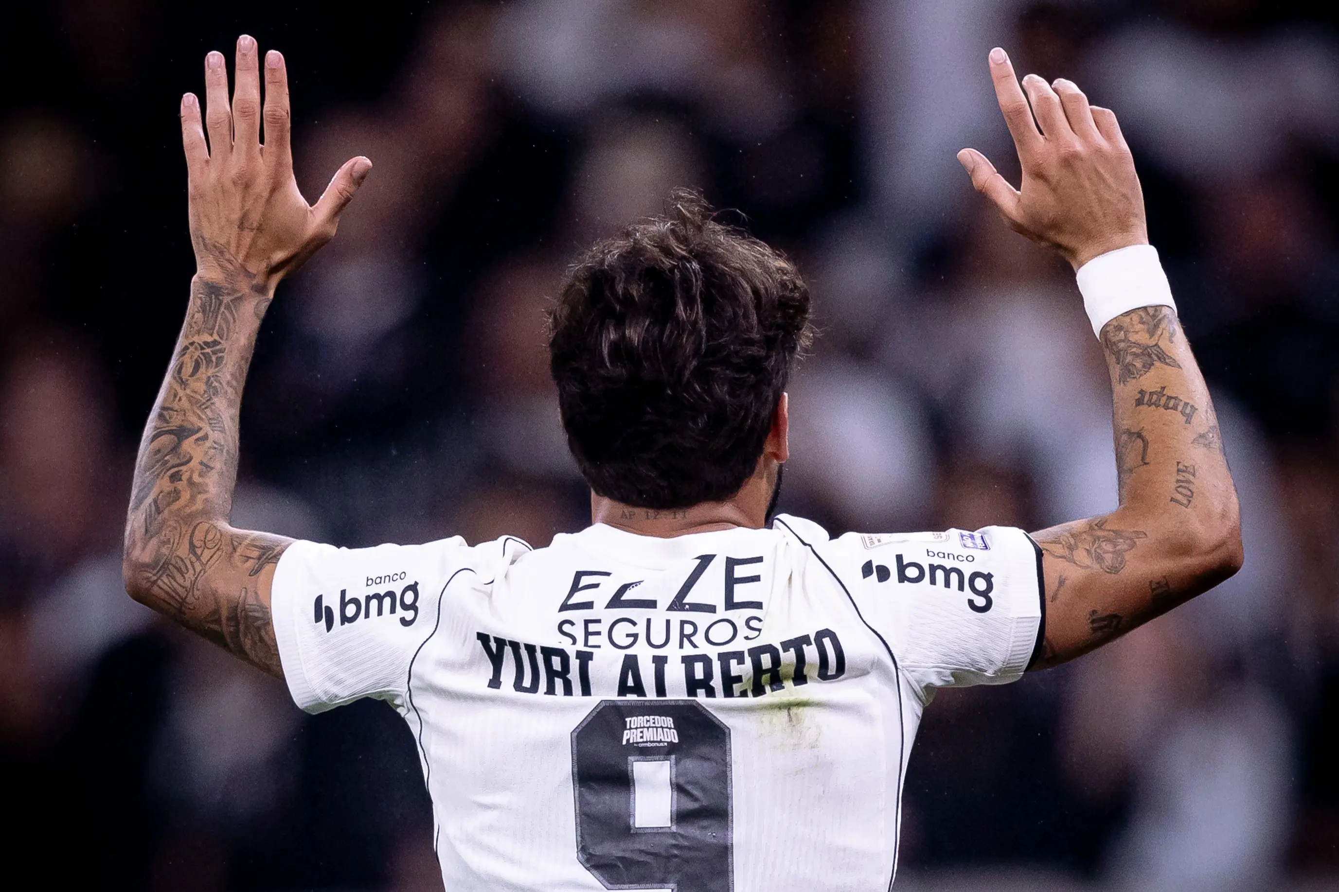 Yuri Alberto lamenta empate, mas exalta postura do Corinthians e projeta evolução com Seedorf