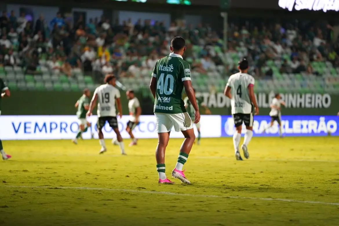 Com gol nos acréscimos, Goiás vence o Athletic pela Série B