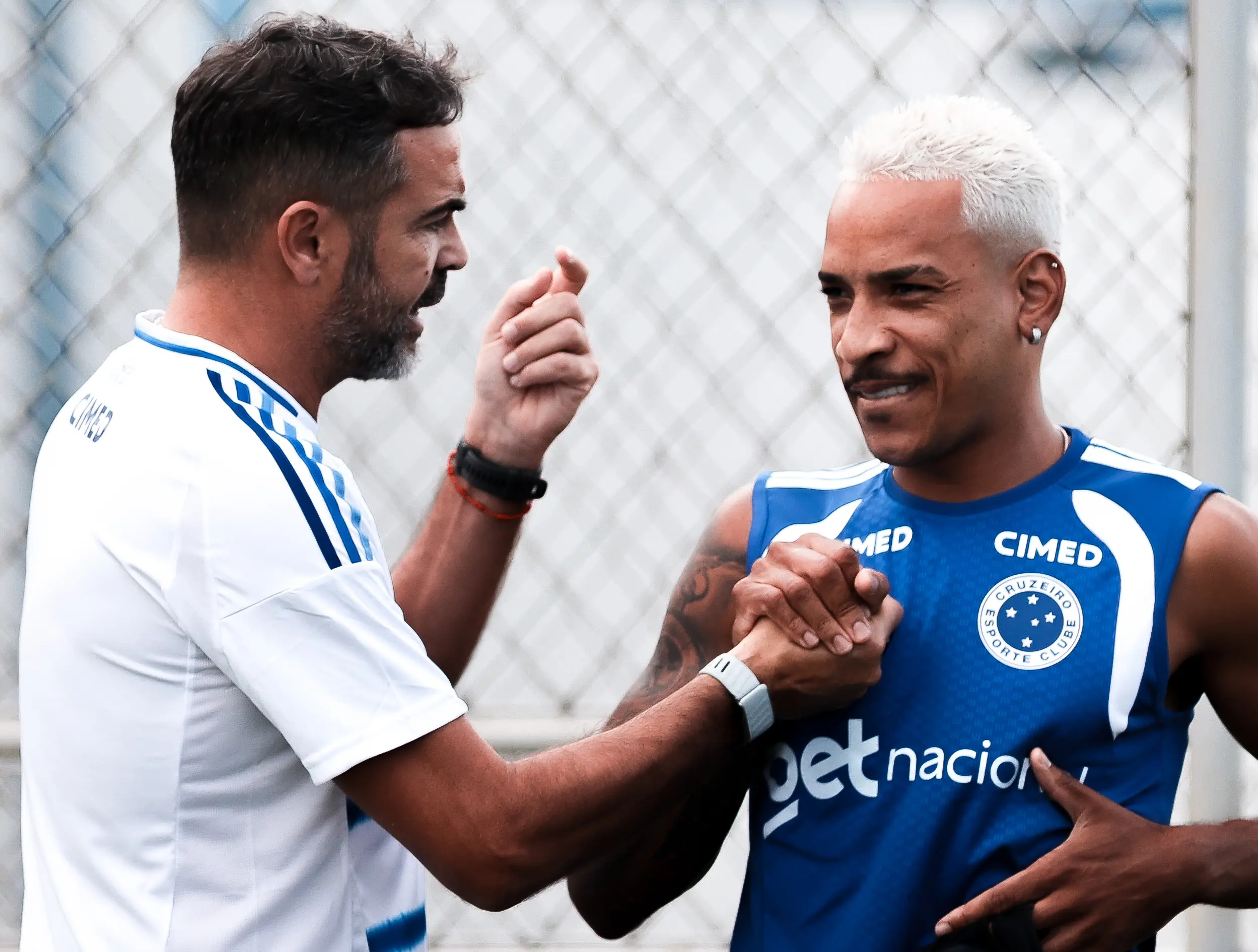 Artur Jorge aponta Matheus Pereira como melhor camisa 10 do futebol brasileiro
