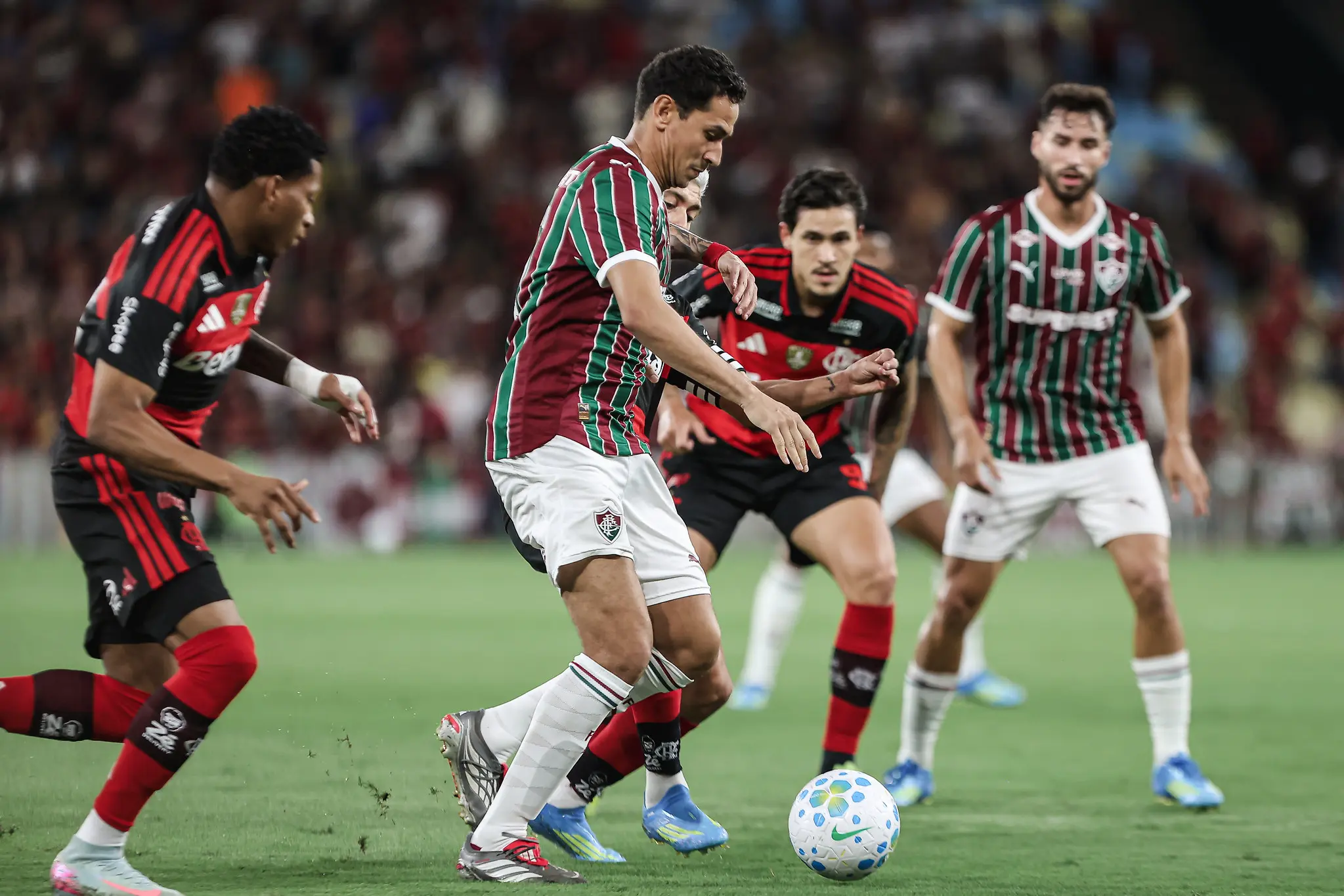 Flamengo x Fluminense: onde assistir, escalações e tudo sobre o clássico carioca