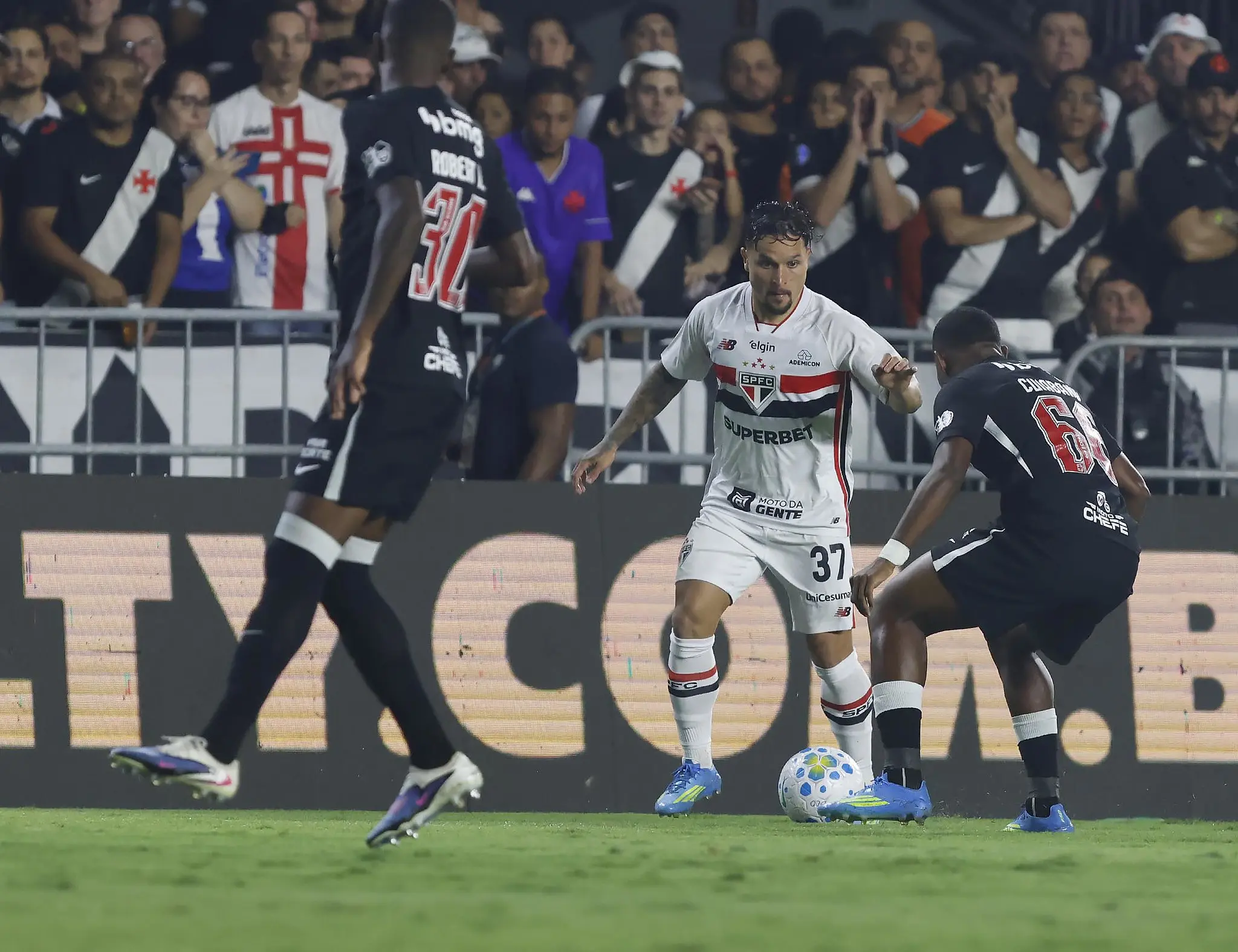 São Paulo x Vasco: onde assistir ao vivo, estatísticas, histórico e escalações