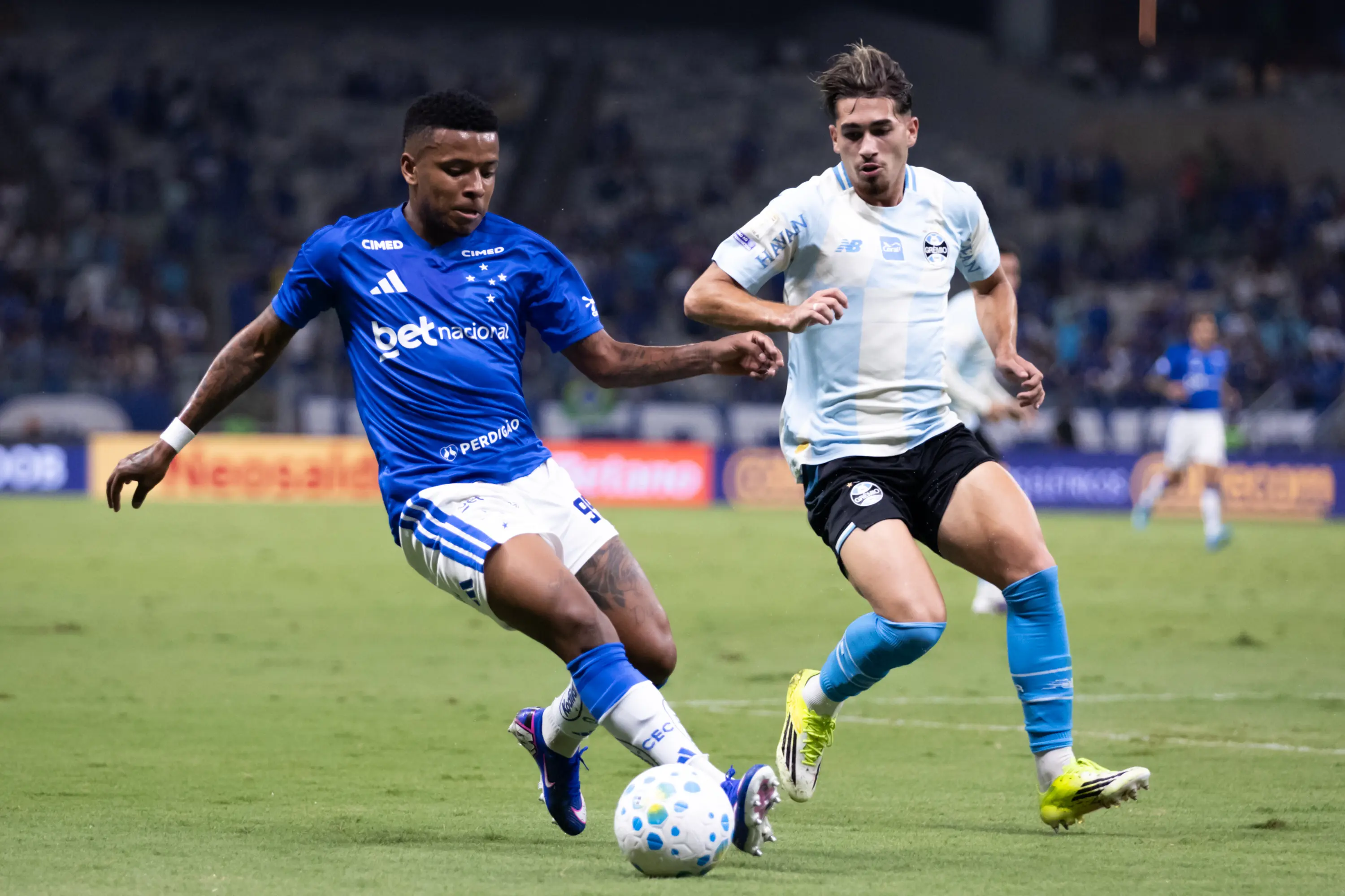 Grêmio x Cruzeiro pelo Brasileirão: onde assistir ao vivo, estatísticas, histórico e escalações