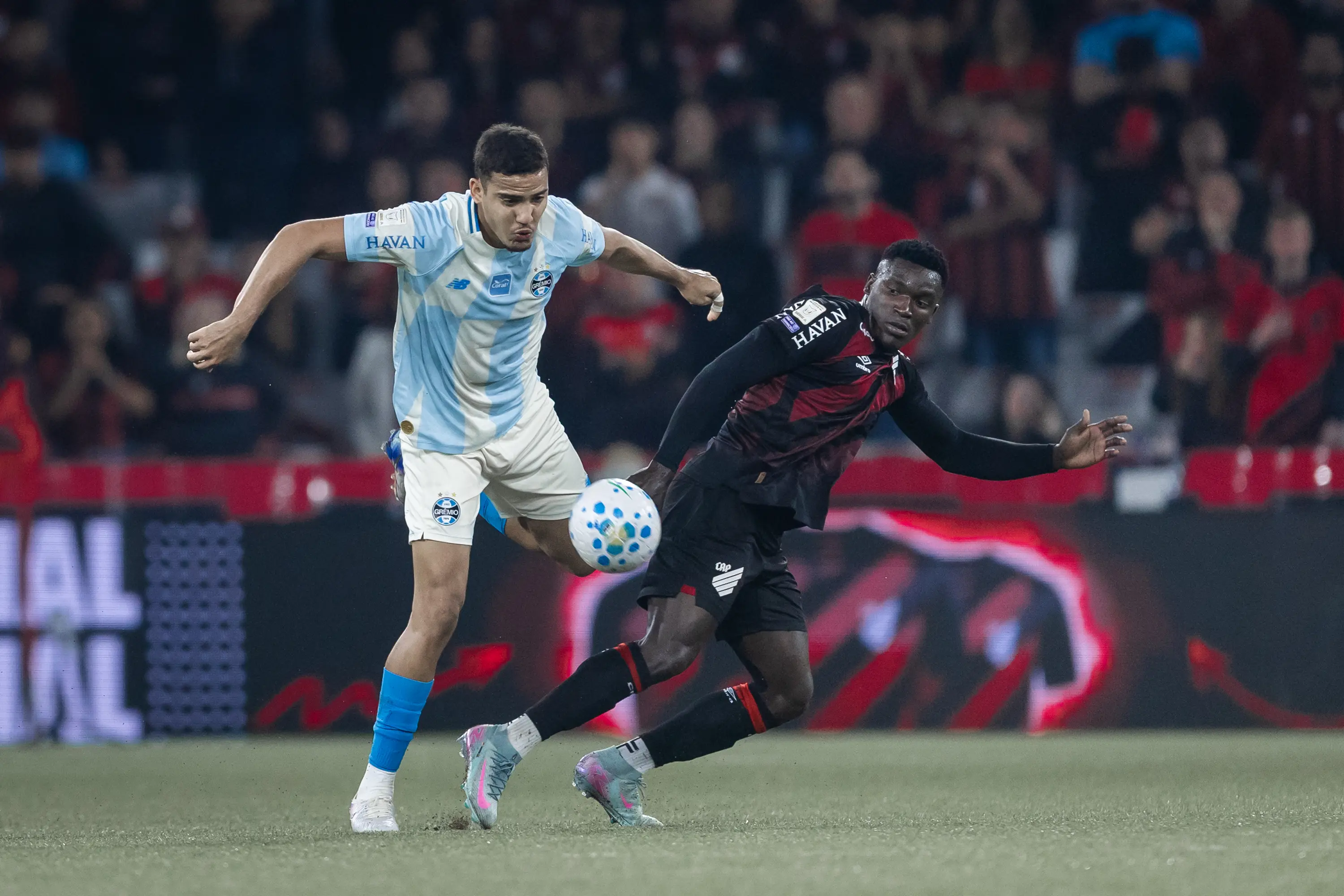 Grêmio x Athletico-PR pelo Brasileirão: onde assistir, estatísticas, histórico e prováveis escalações