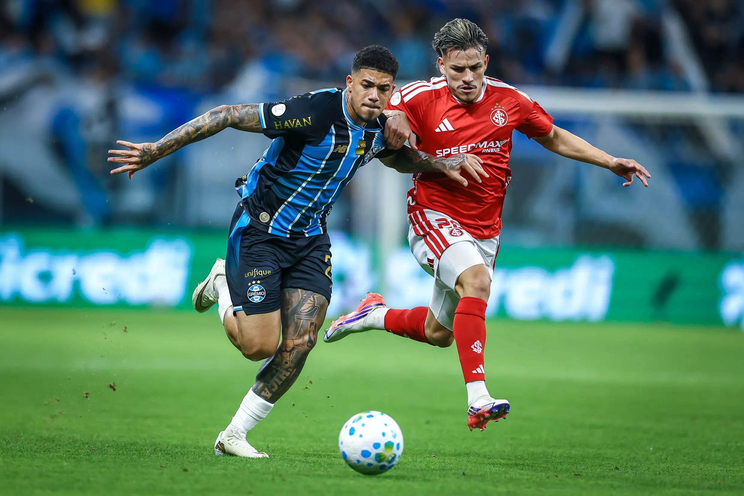 Grêmio x Internacional pelo Brasileirão: onde assistir ao vivo, estatísticas, histórico e escalações