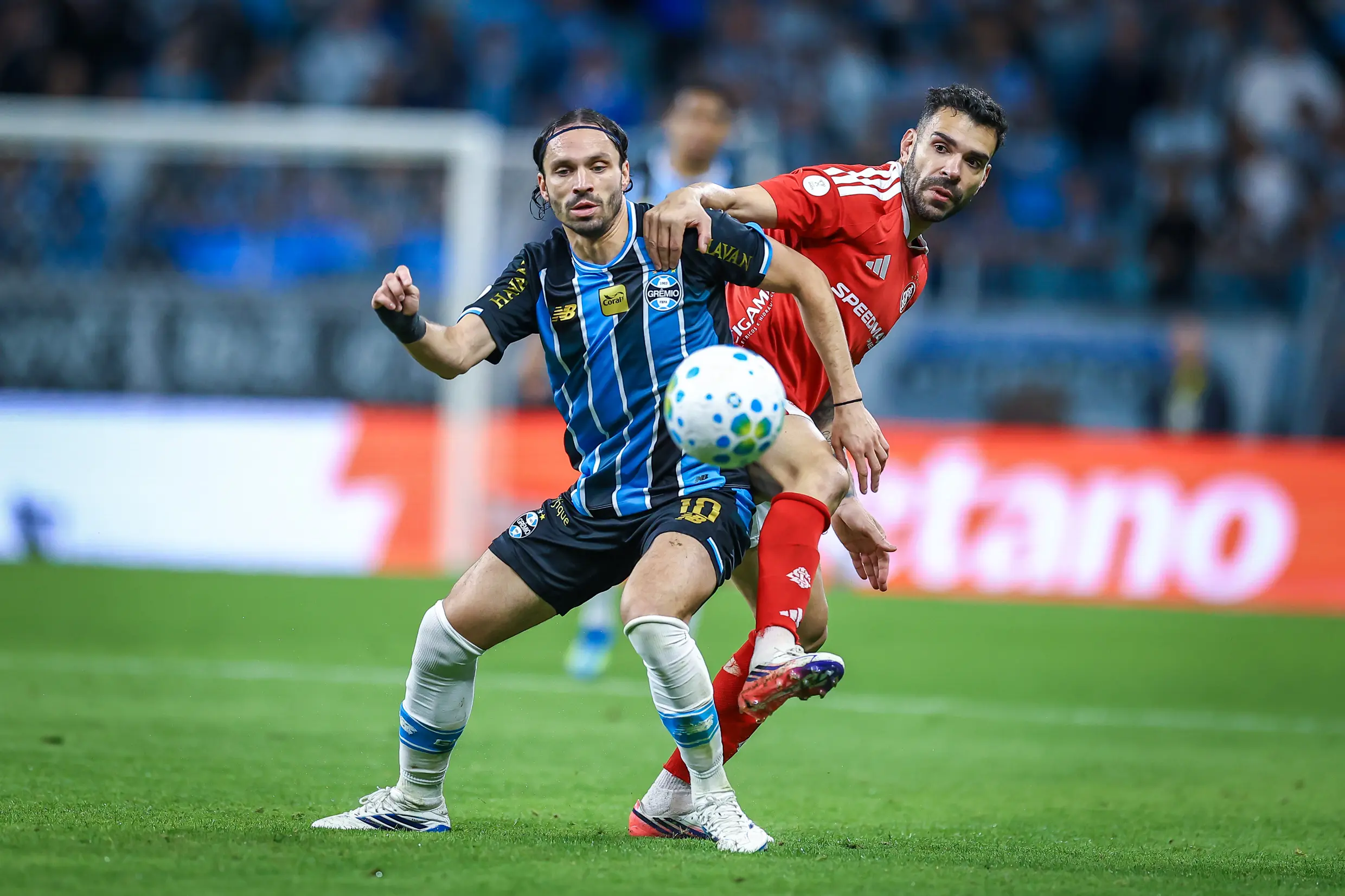 Grêmio e Internacional disputam Gre-Nal 455 por fuga do Z4; Veja raio-x do clássico