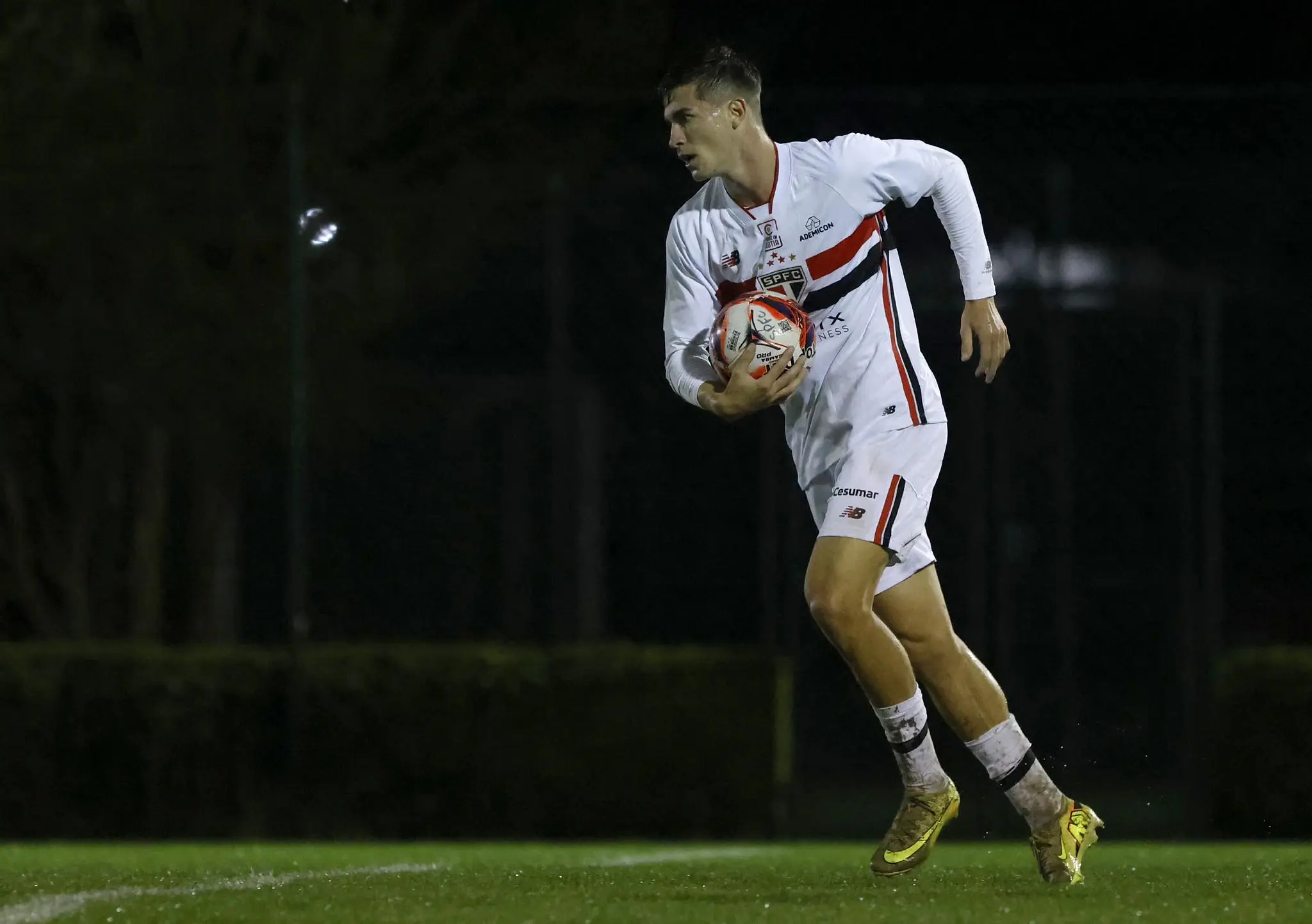 São Paulo quita dívida com o São José e evita novo transfer ban