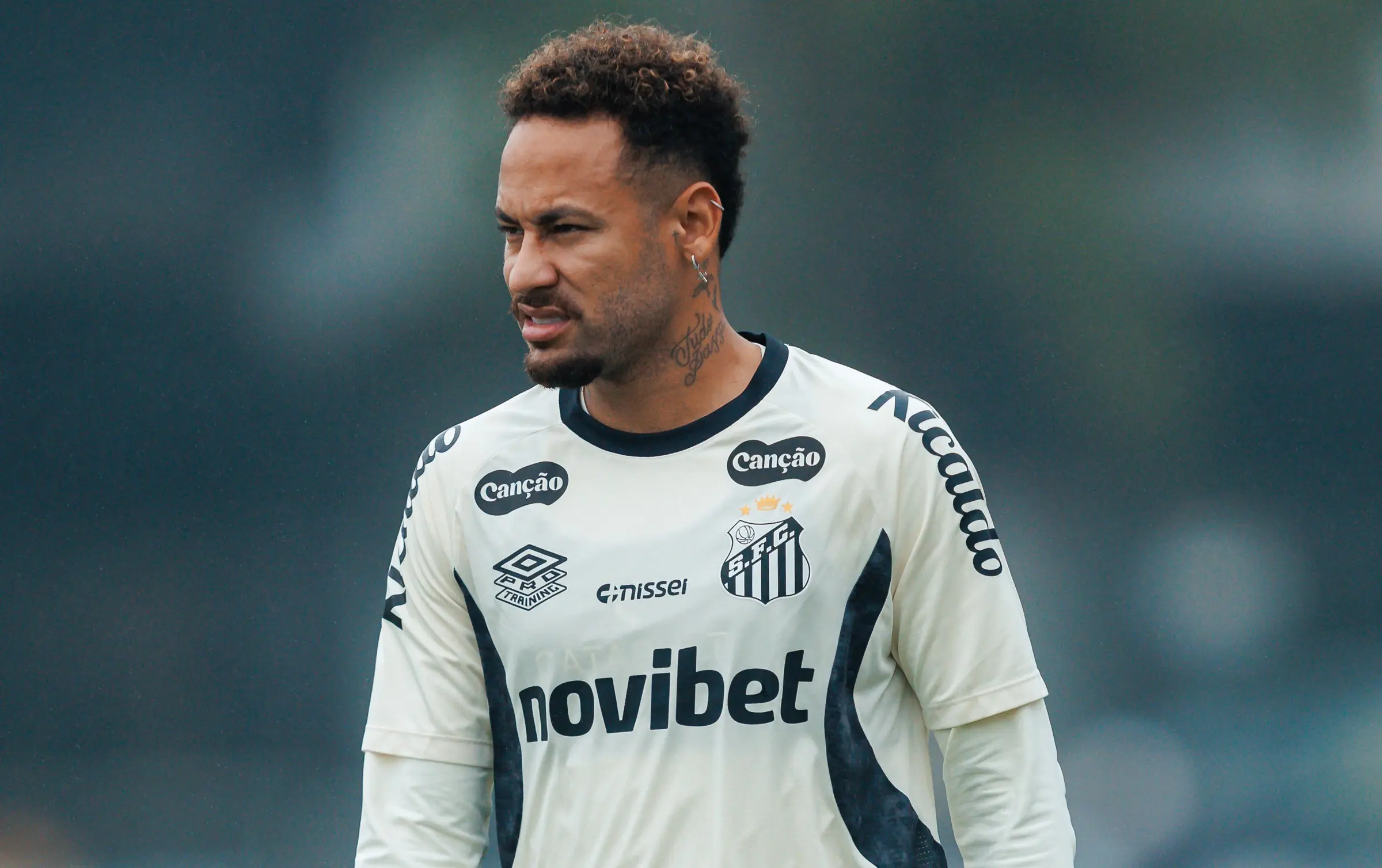 Santos encara outubro pesado no Brasileiro e aguarda Neymar e Coutinho