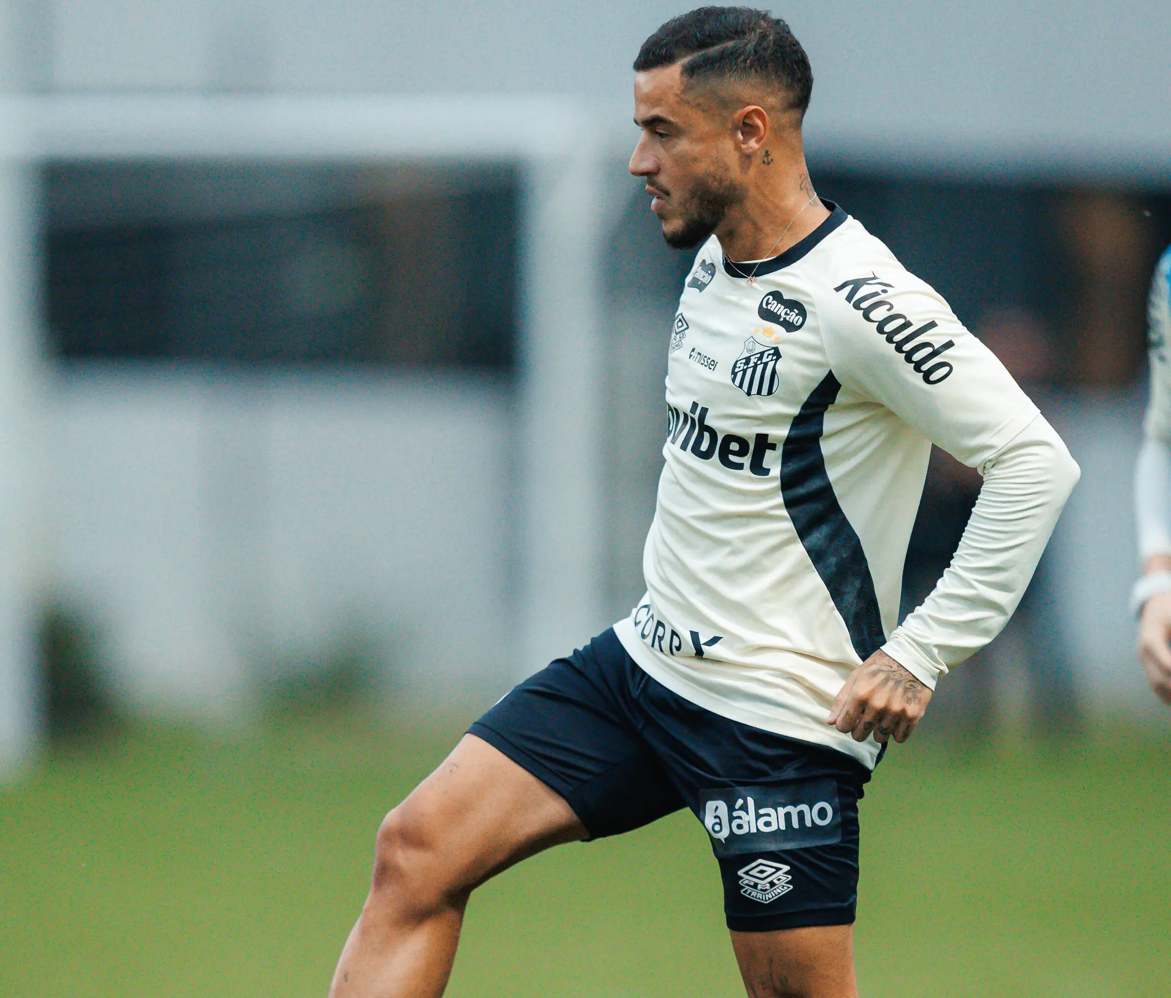 Com Coutinho, Santos divulga relacionados para clássico contra o São Paulo