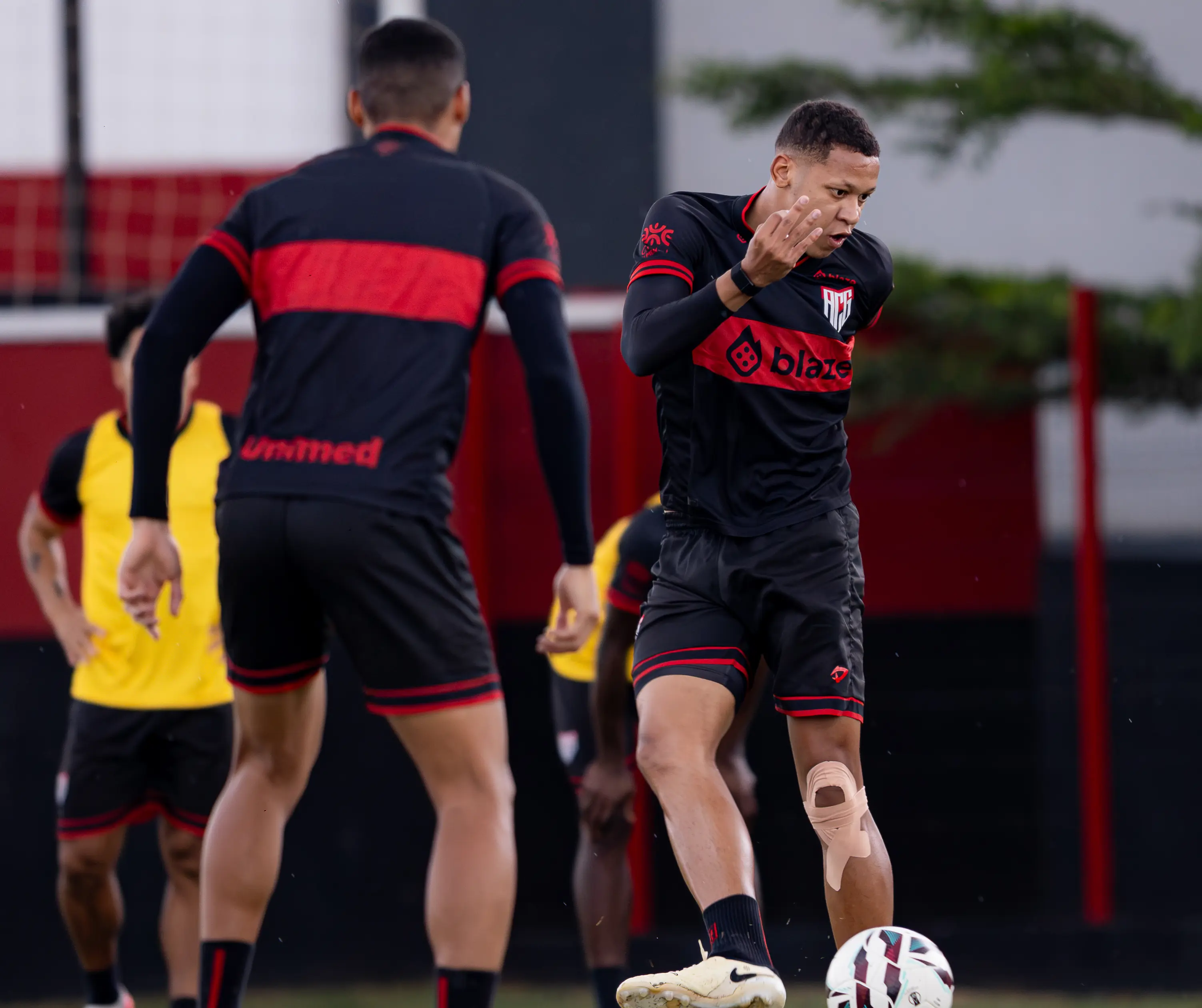 Atlético-GO x América-MG: onde assistir, escalações e horário pela Série B