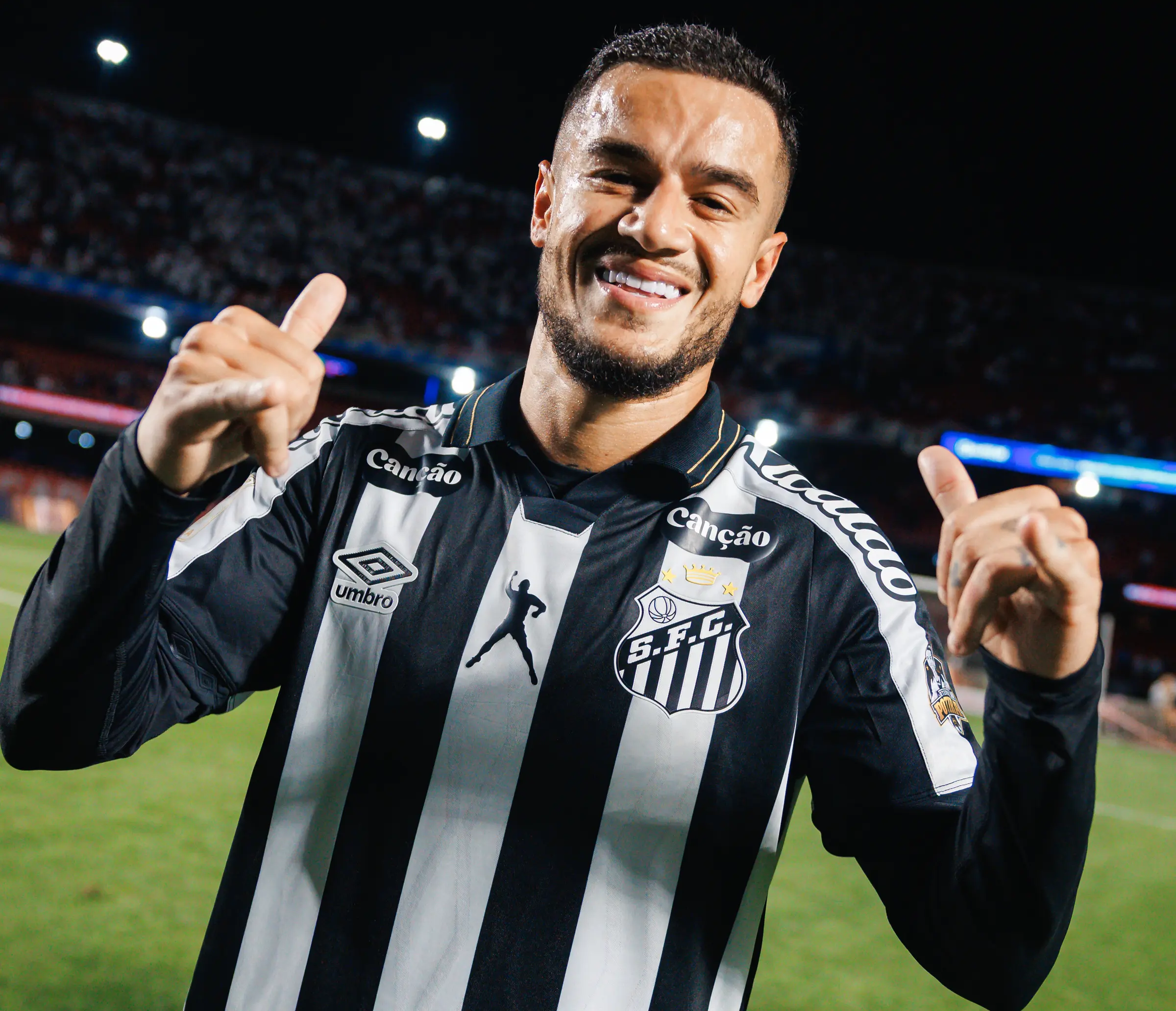 Santos e Atlético-MG ganham força na disputa por vaga na Libertadores