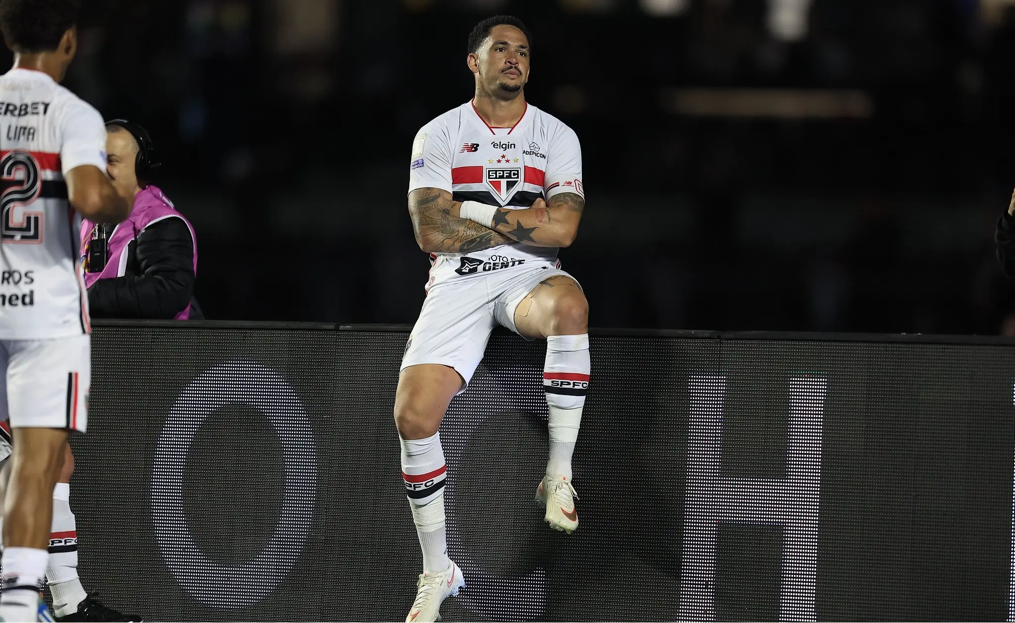 São Paulo sofre com problemas físicos em clássico, e Dorival admite temer novas baixas