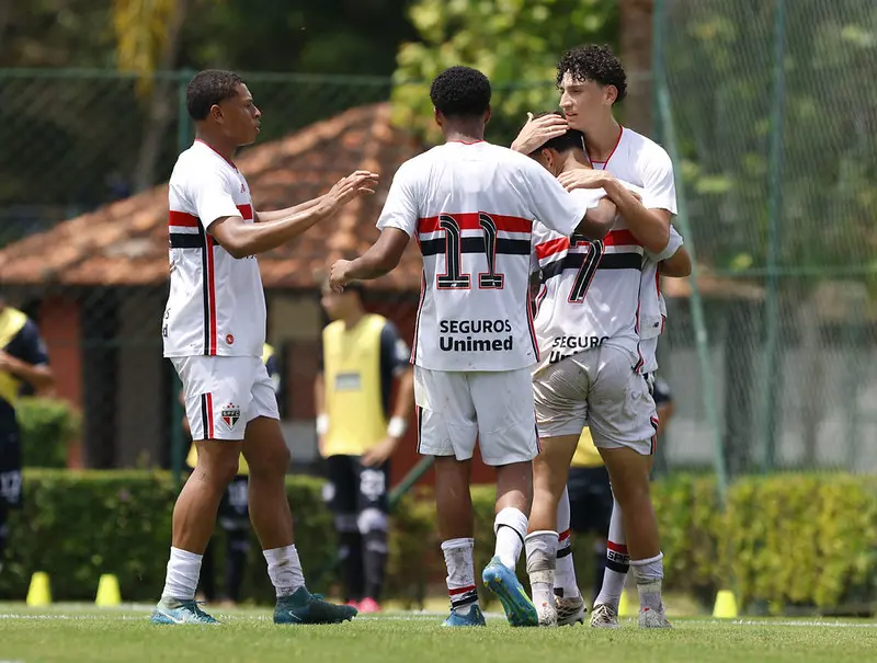 Sub-17 do São Paulo vence, avança no Paulista e conhece adversário das oitavas